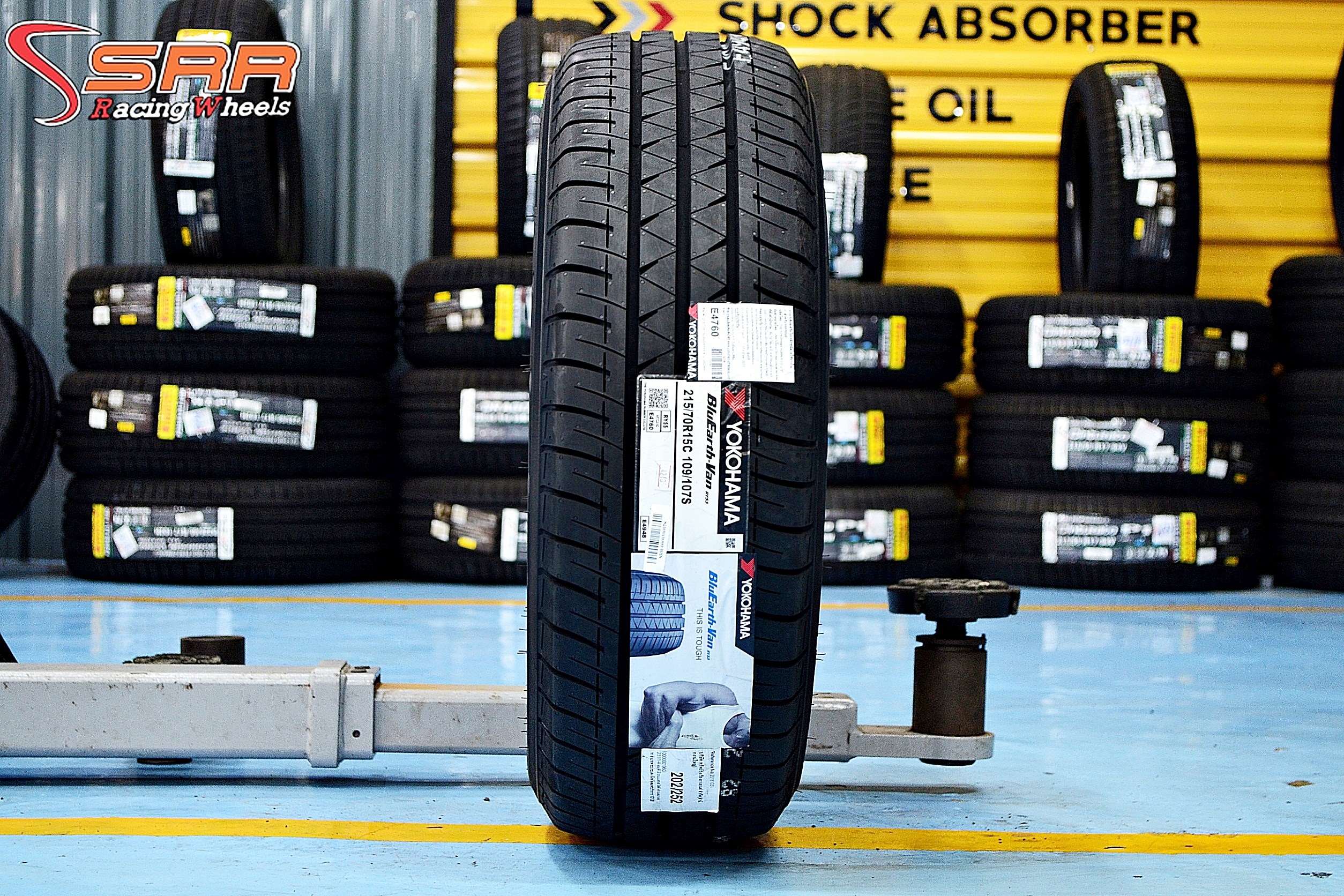 YOKOHAMA BluEarth-VAN RY55 215/70R15 ยางสำหรับรถตู้และรถปิคอัพ