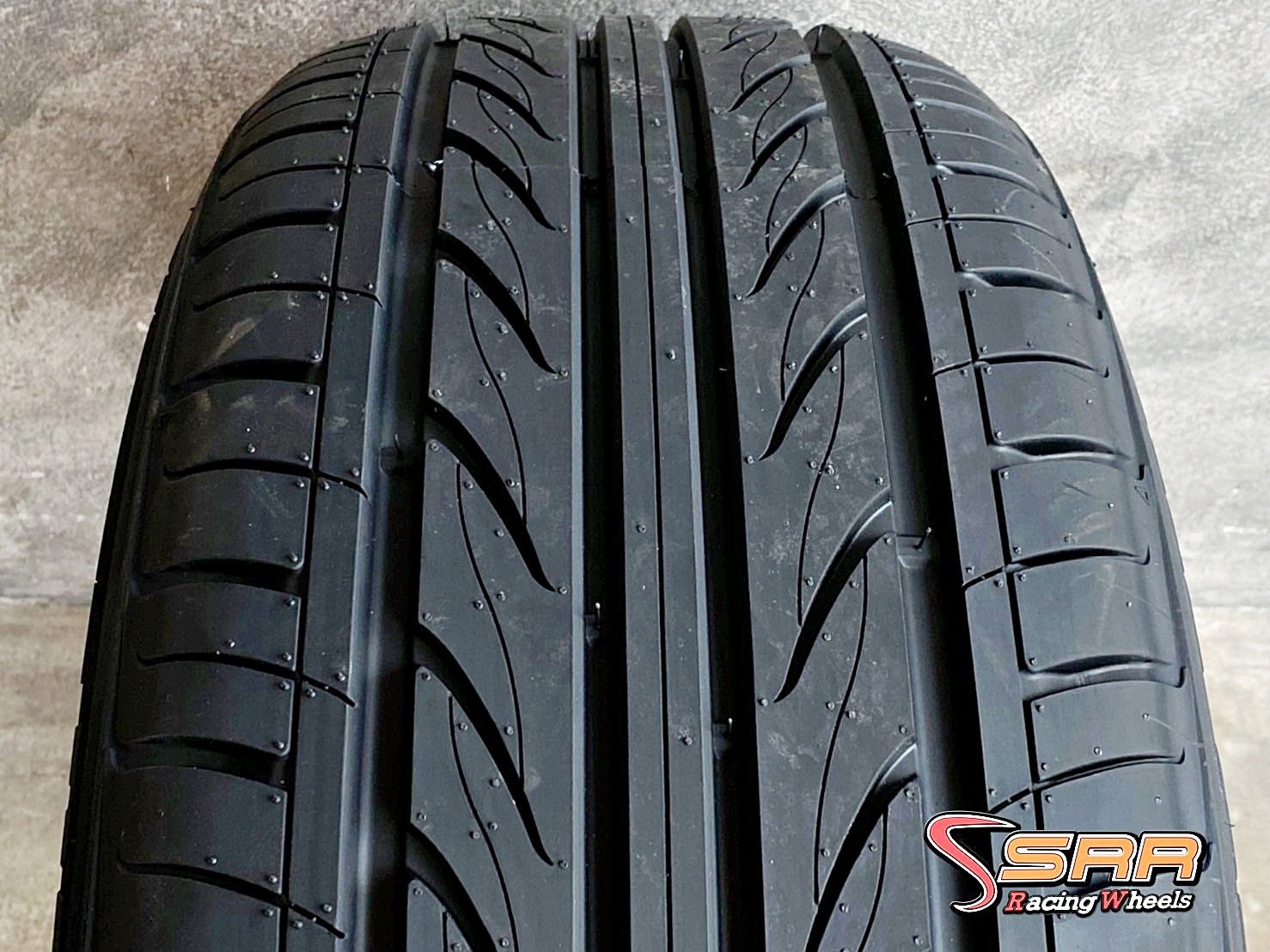 DELINTE THUNDER D7 235/55R18 ยางใหม่ปี21 ราคาพิเศษ