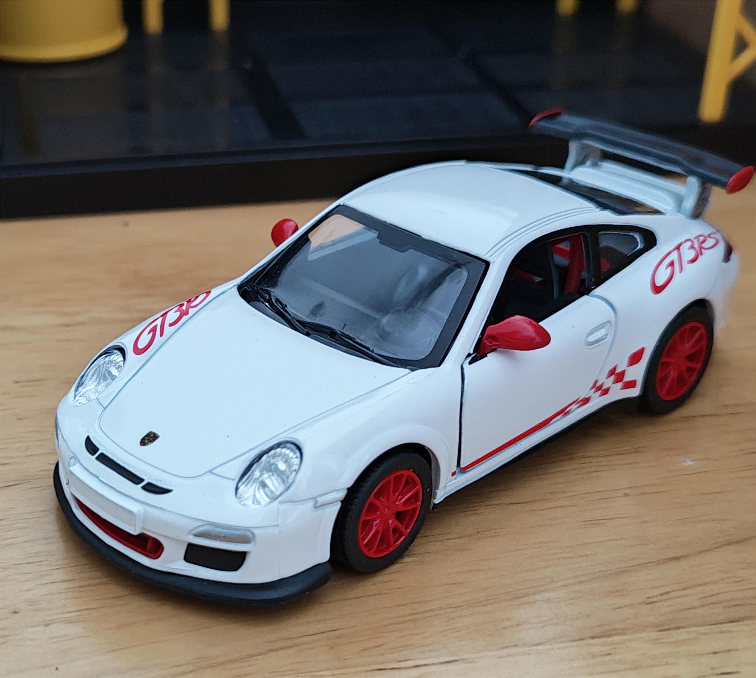 2010 Porsche 911 GT3 RS โมเดลรถเหล็ก (ปลีก-ส่ง)