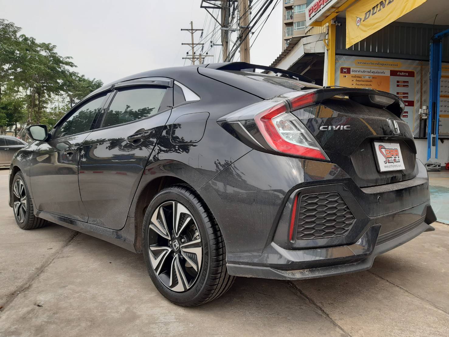 MICHELIN PILOT SPORT4 215/50ZR17 ยางใหม่ราคาพิเศษ