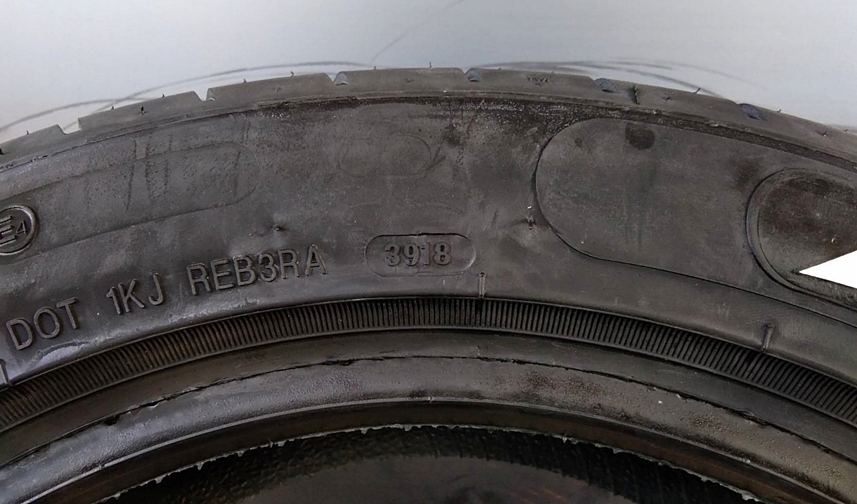 RAIDEN HERO R111 195/50R15 ยางขอบขาว ยางใหม่ปี19 เส้นละ 1,750 บาท