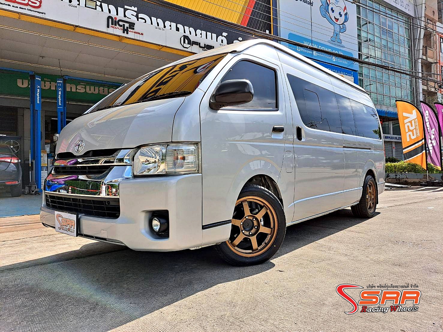TE37 DS-035 ขอบ18 นิ้ว 6x139.7 ET33 สำหรับใส่รถตู้ TOYOTA COMMUTER
