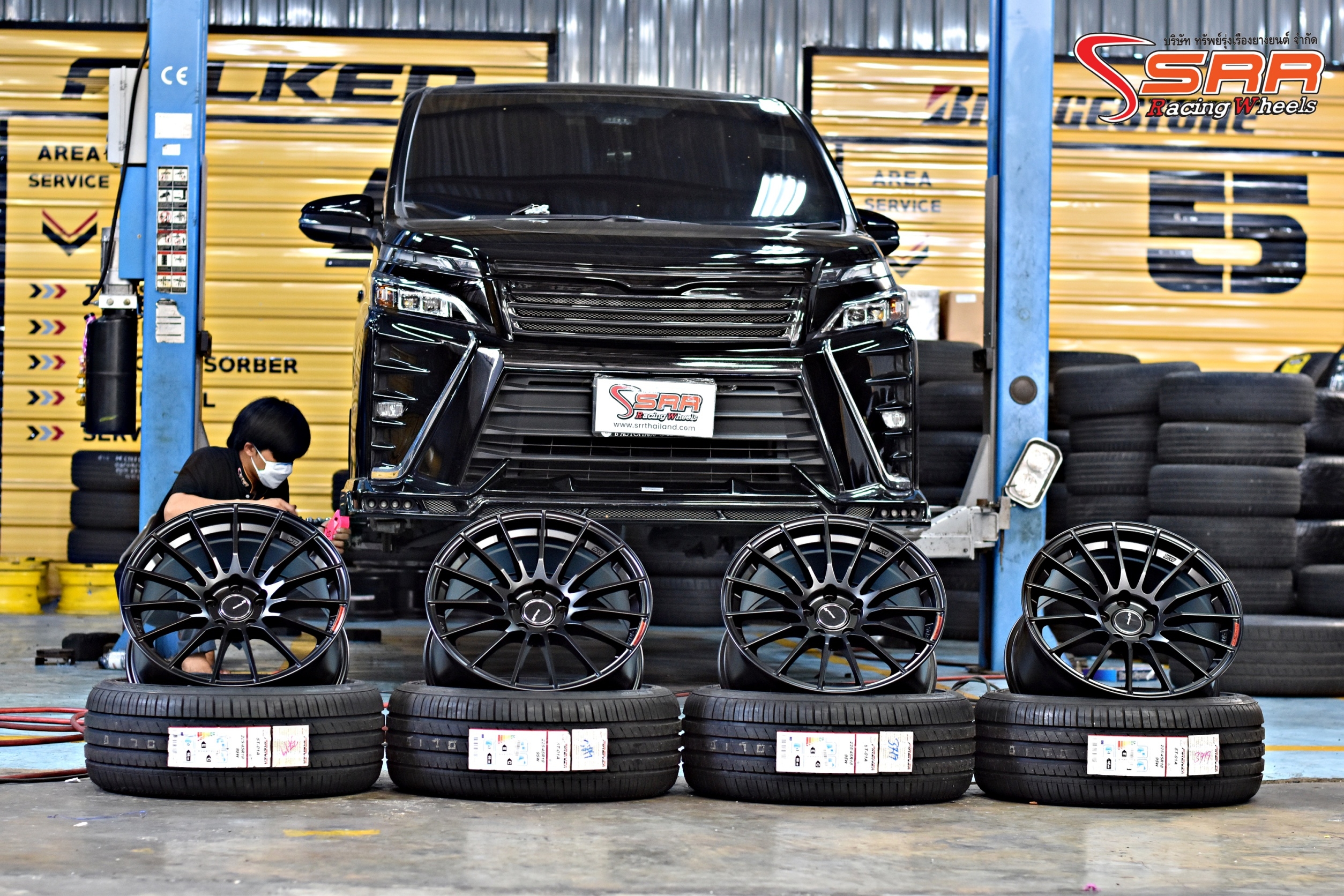 ENKEI RS05RR ล้อไทย ขอบ18 5H114.3 ET35 MATT BLACK