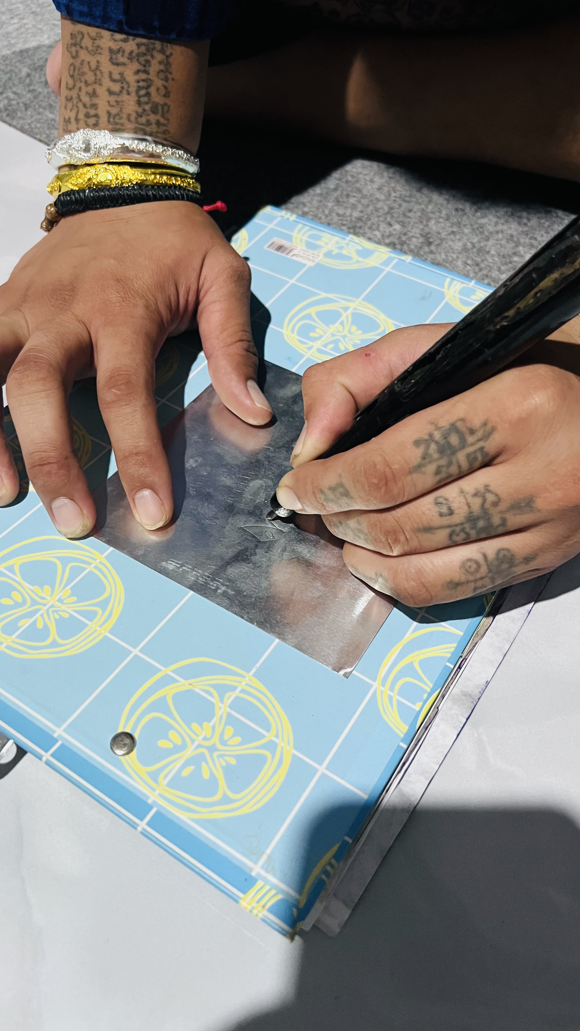 28/07/66 จารแผ่นตะกรุดสำหรับทำงั่ง อาจารย์ปอนด์ สมิงพราย ✔️