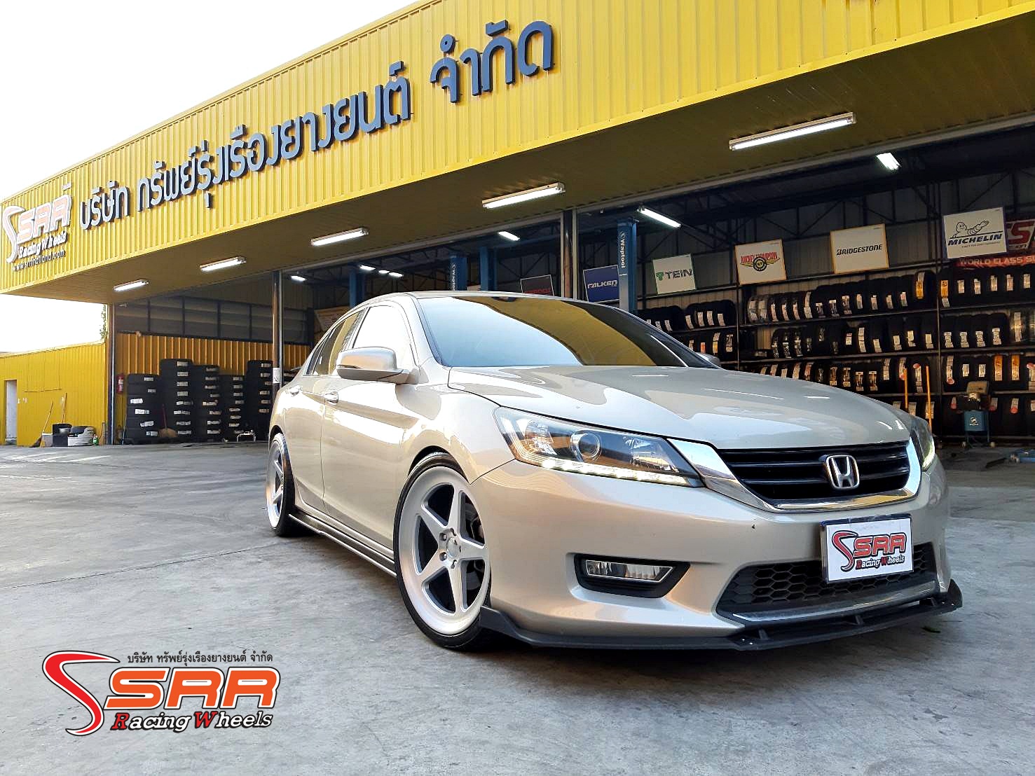 JA5188 ขอบ20 หน้า8.5 หลัง9.5 5H114.3 ราคาพิเศษ ล้อชุด 18,000฿