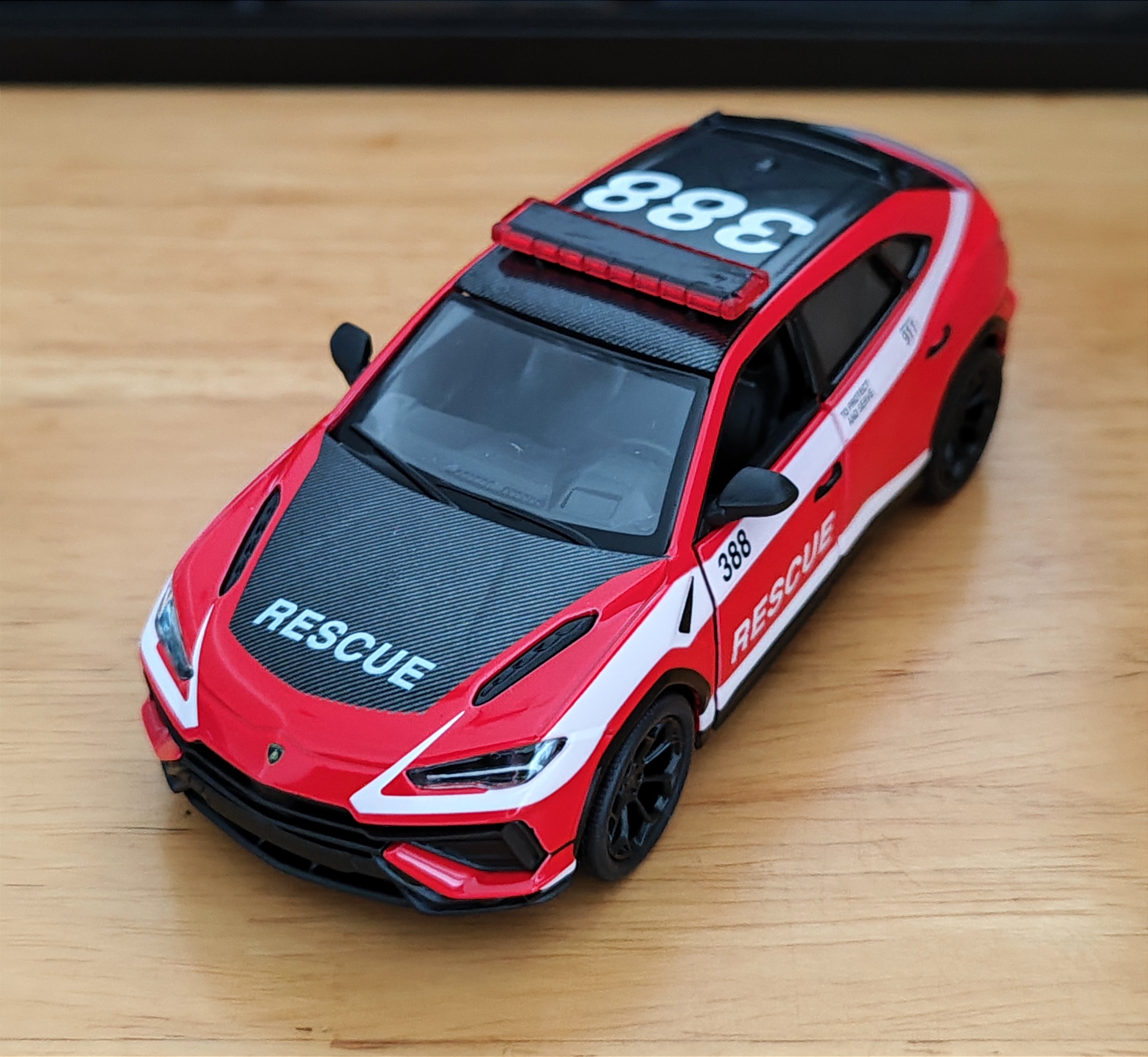 โมเดลรถเหล็ก รถตำรวจ (ปลีก-ส่ง)