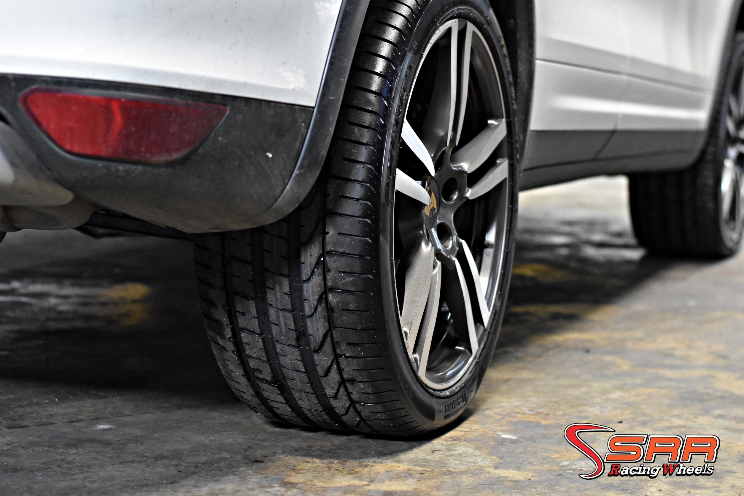 PIRELLI P ZERO N1 295/35R21 ราคาพิเศษ ใส่รถPorsche Cayenne