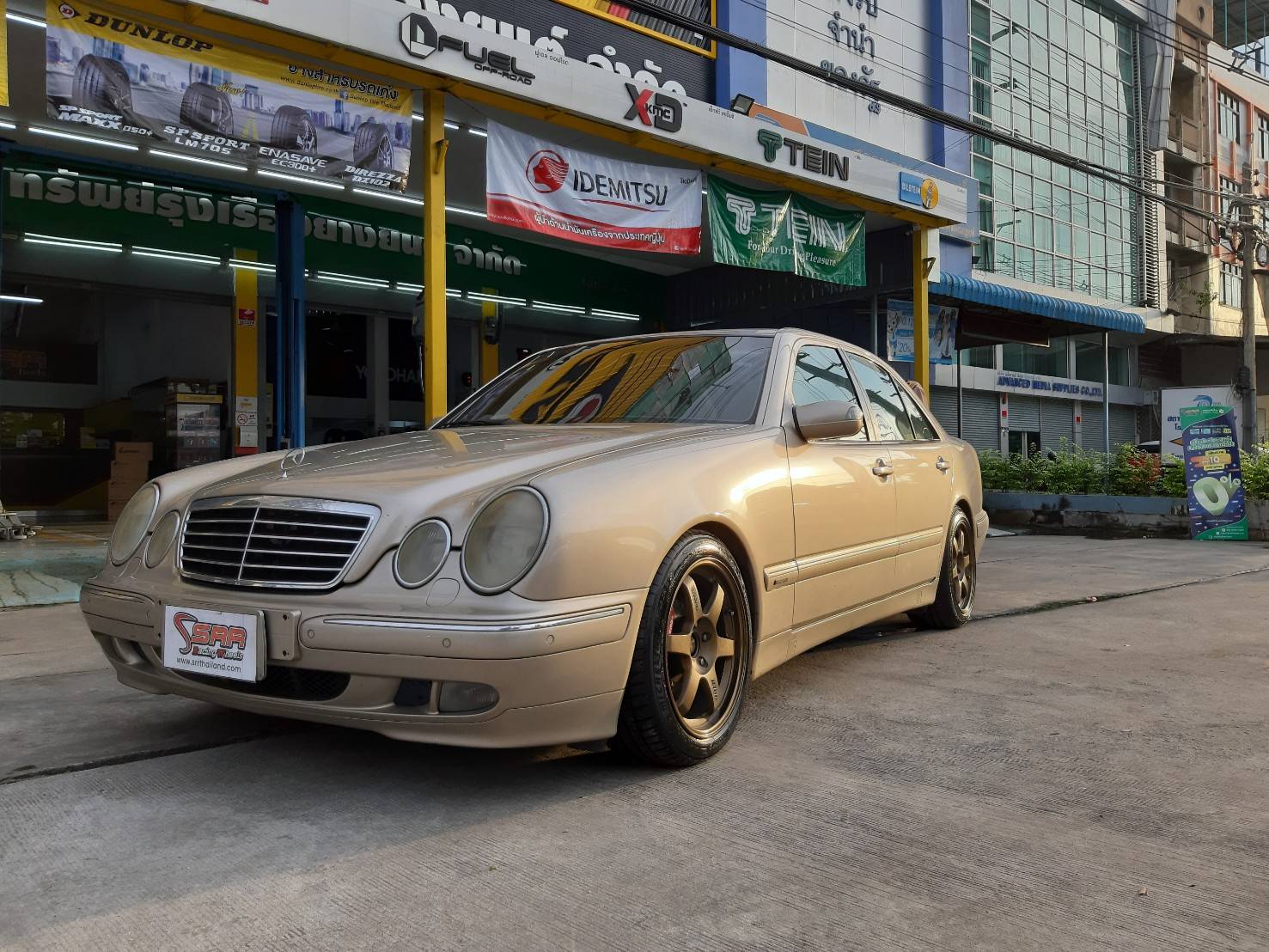 DUNLOP LM705 235/45ZR17 ยางใหม่ปี19 ลดราคาพิเศษ