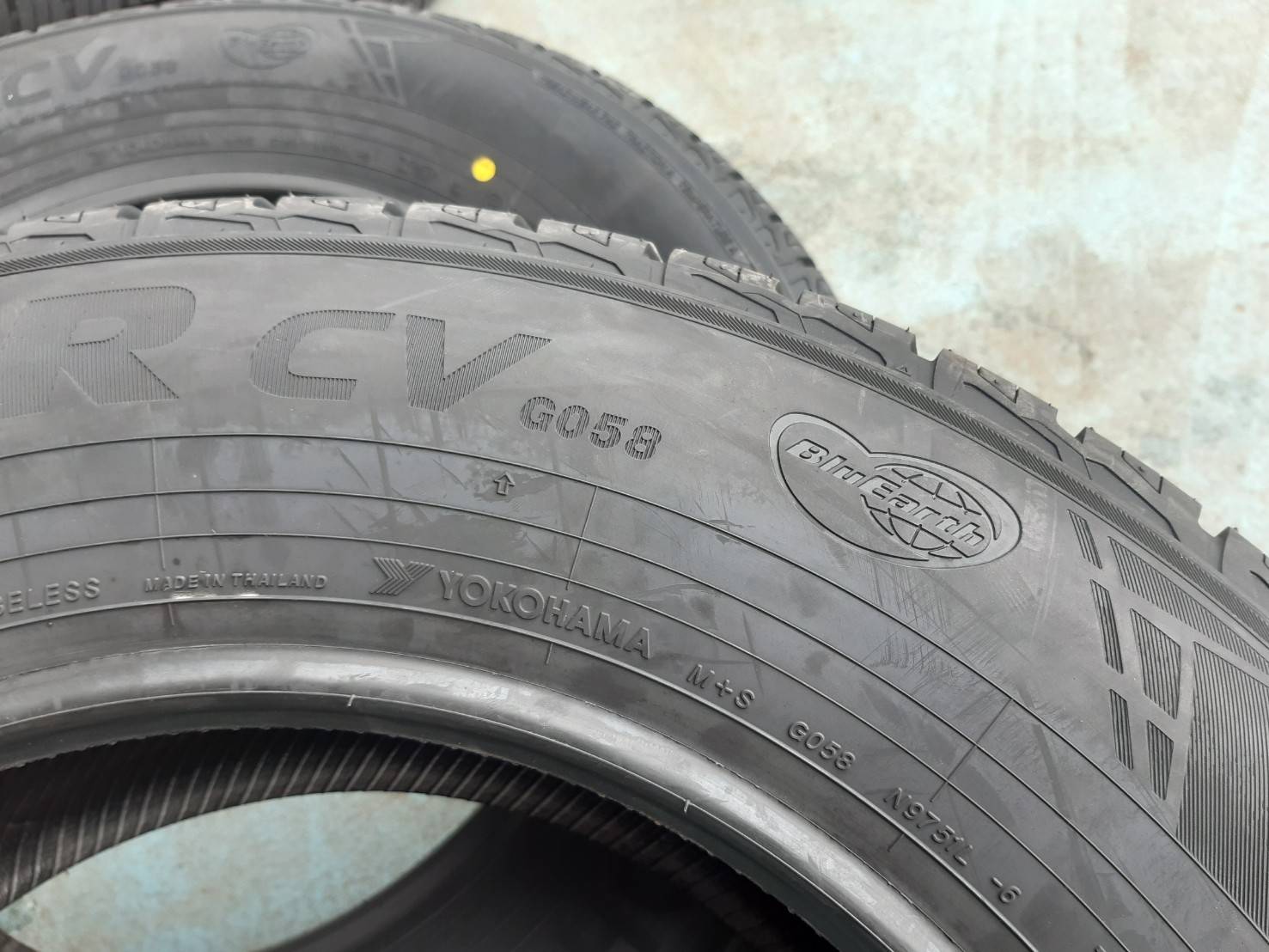 YOKOHAMA GEOLANDAR CV G058 215/70R16 ยางใหม่ ราคาพิเศษ