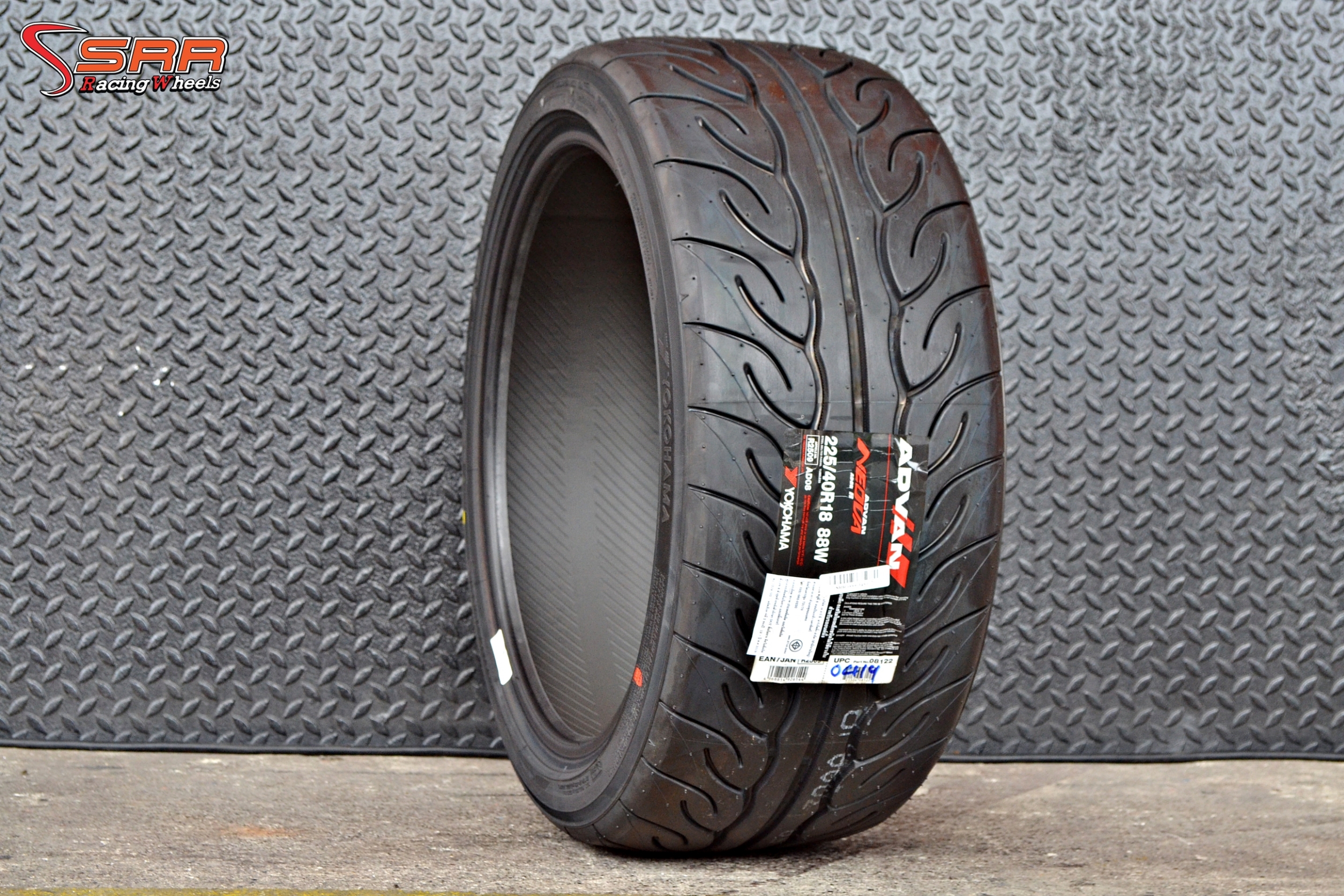 YOKOHAMA AD08 225/40R18 ยางซอฟญี่ปุ่น ปี19