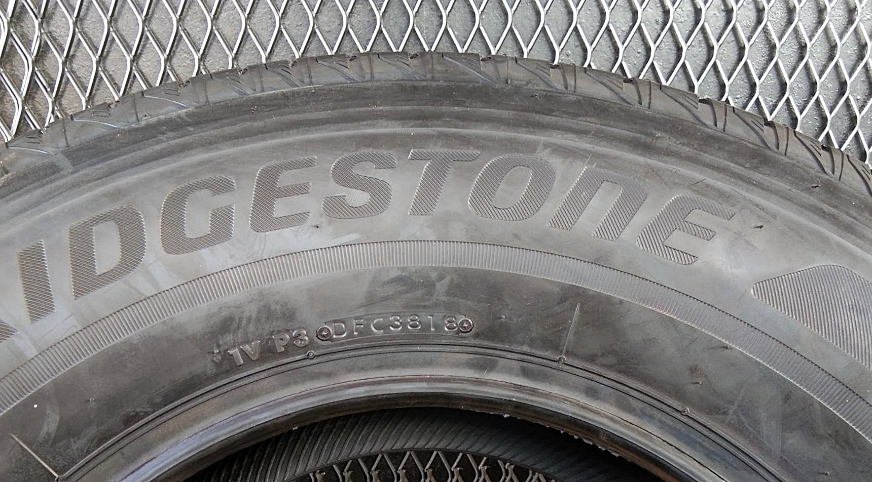 BRIDGESTONE ECOPIA EP850 255/70R15 ราคาเส้นละ 5,500 บาท