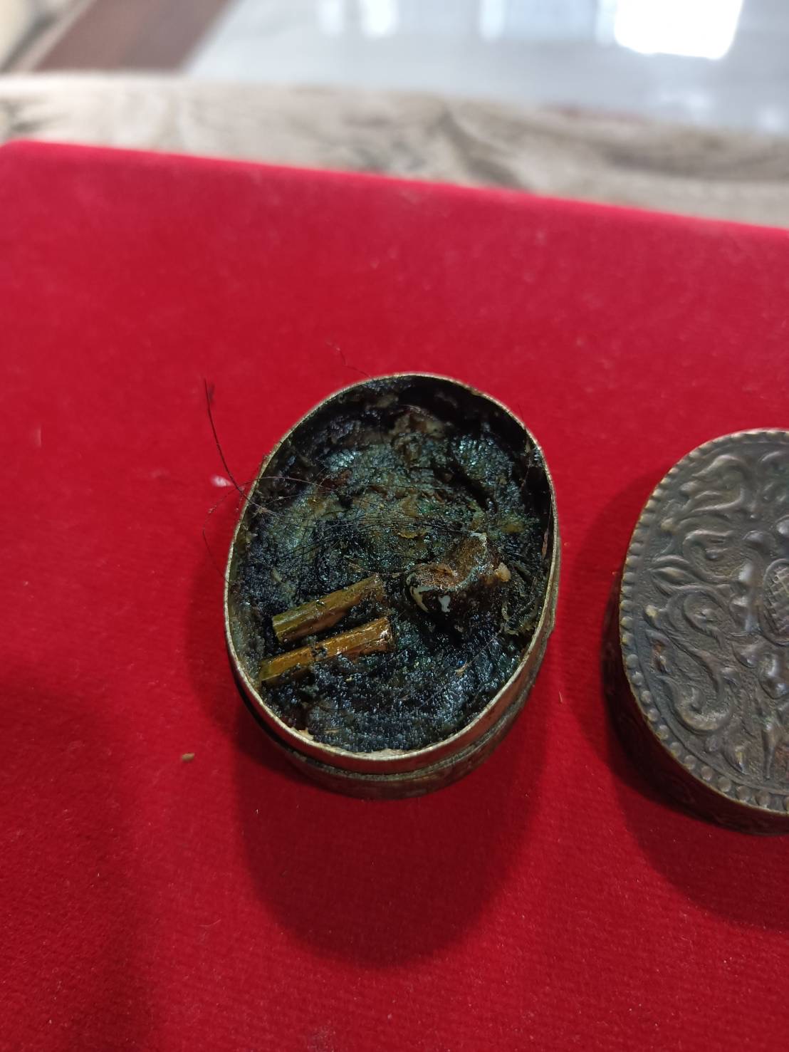 สีผึ้งพรายมหาเสน่ห์ตลับครู อาจารย์เสือ สำนักคนเลี้ยงผี