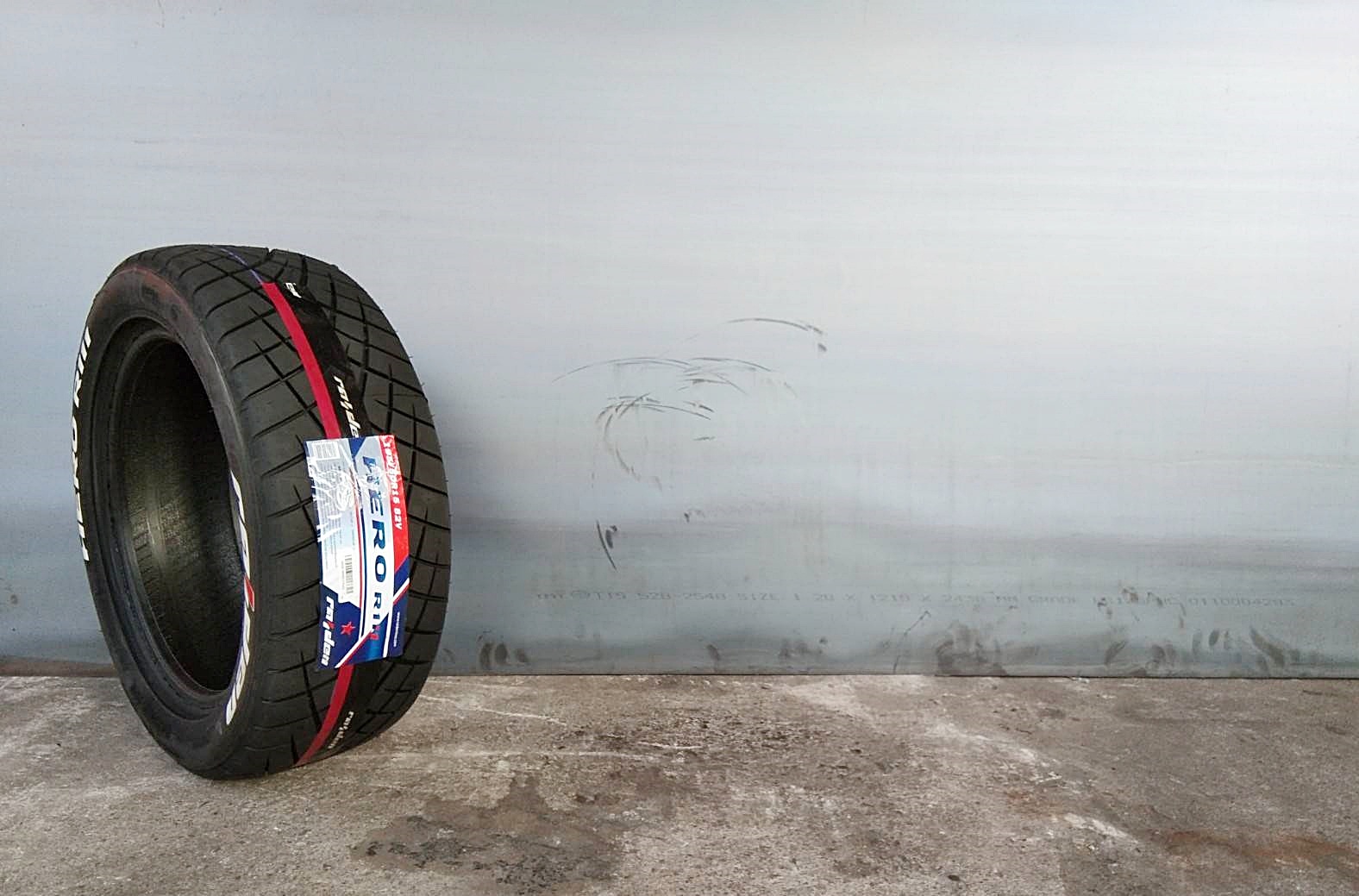 RAIDEN HERO R111 195/50R15 ยางขอบขาว ยางใหม่ปี19 เส้นละ 1,750 บาท
