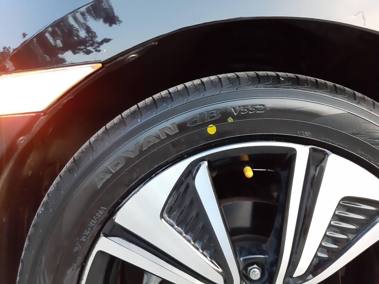 YOKOHAMA ADVAN dB V552 215/50R17 ยางญี่ปุ่น ปี19