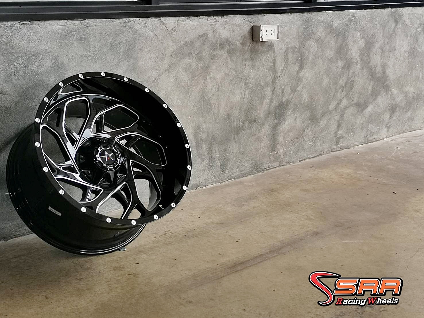 OASIS OW036 ขอบ22 6H139.7 ET-42 BLACK-MILLED ราคาพิเศษ