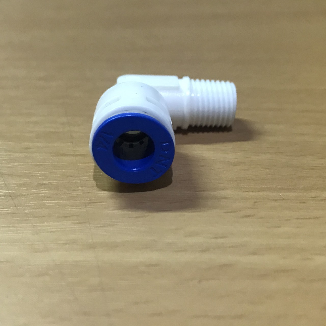 เช็ควาล์ว งอชมพู Check Valve Elbow (1/4OD x 1/8MIP)