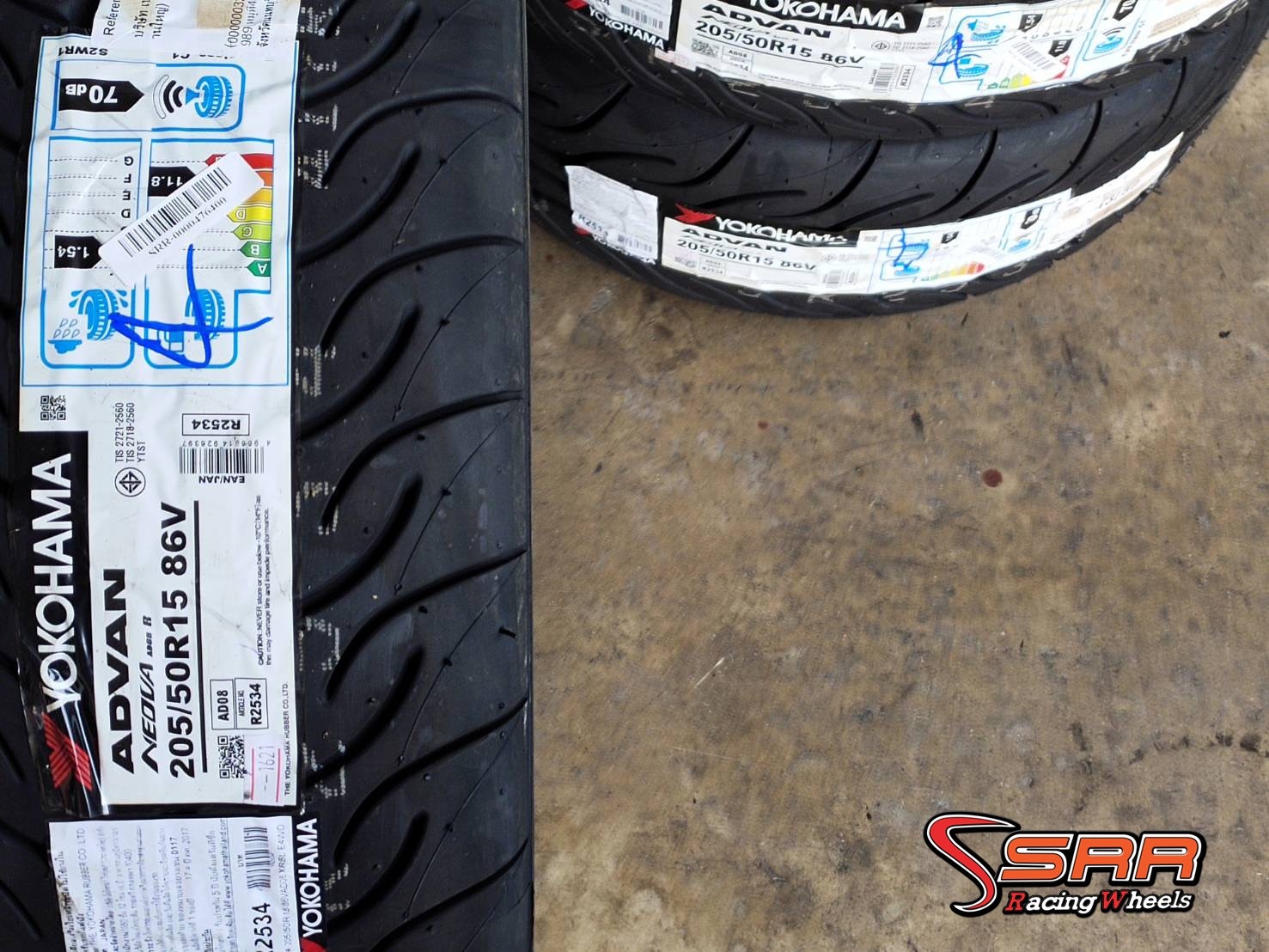 YOKOHAMA AD08R 205/50R15 ยางใหม่ปี2021 ราคาพิเศษ