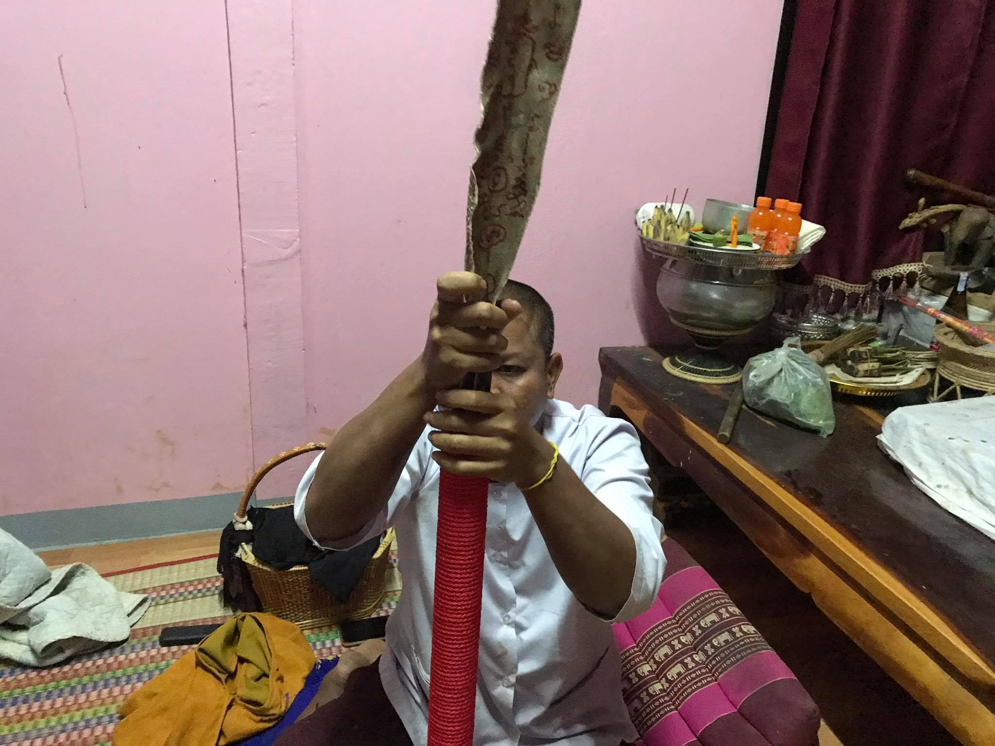 ตะกรุดมงคลยักษ์ อาจารย์เขมร