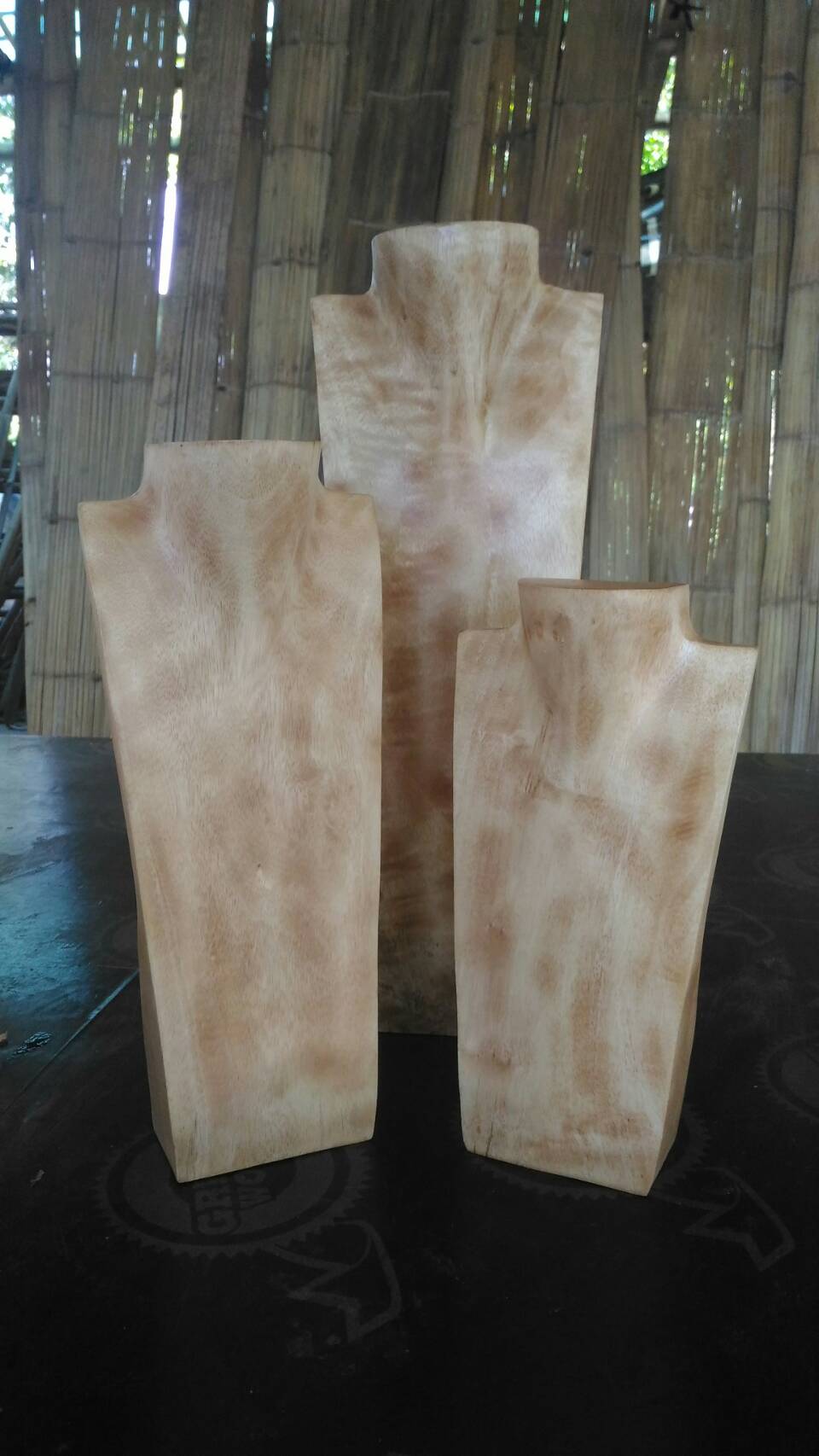 ฐานแขวนสร้อยคอ