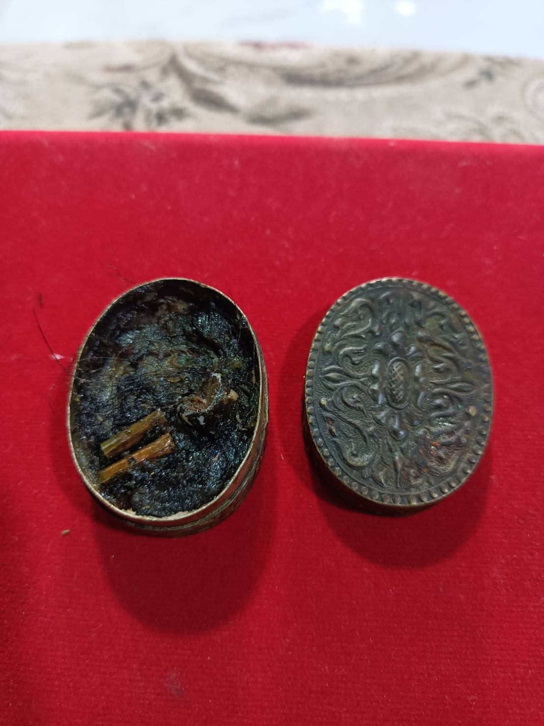 สีผึ้งพรายมหาเสน่ห์ตลับครู อาจารย์เสือ สำนักคนเลี้ยงผี