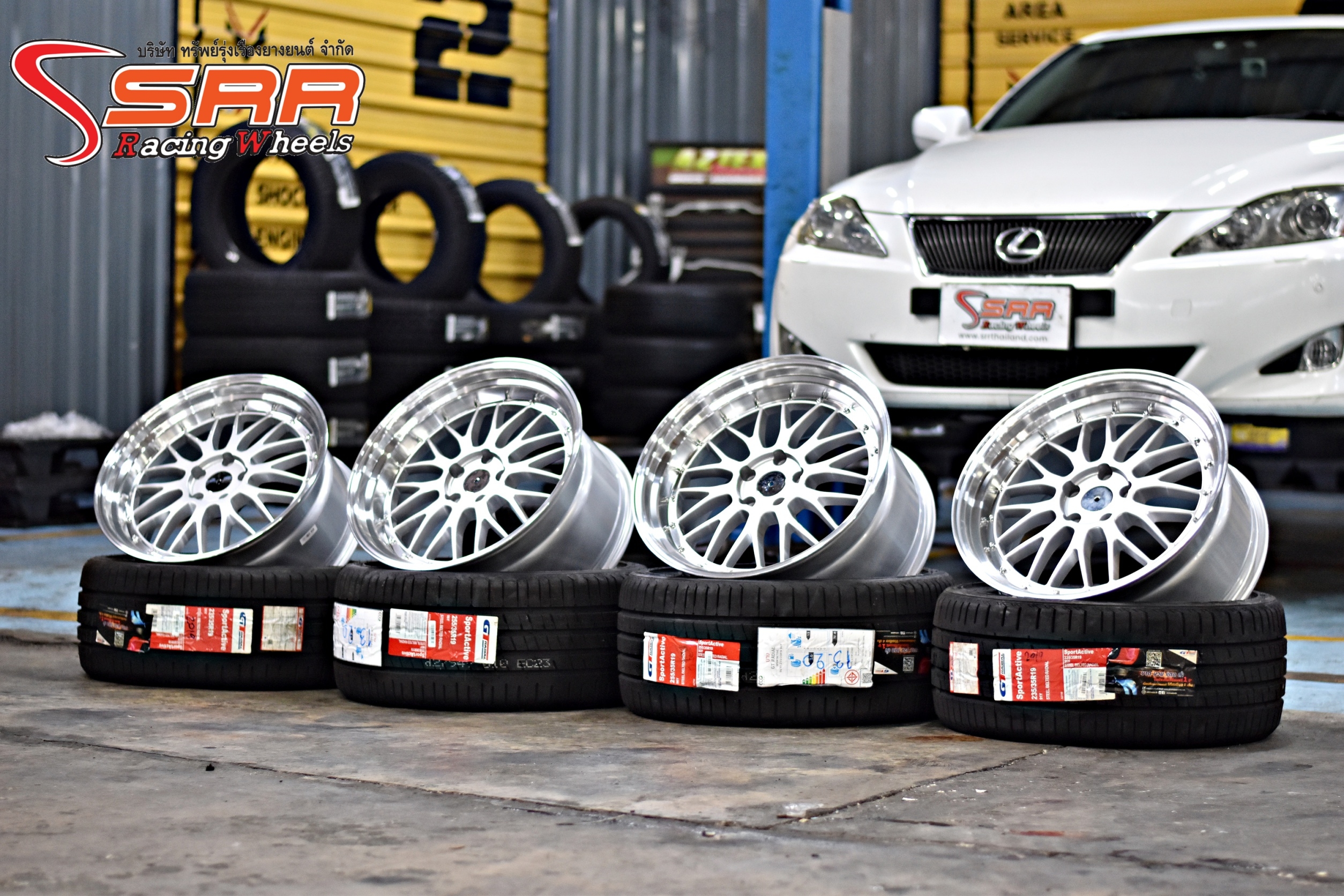 BBS LM ขอบ19 หน้า8.5 หลัง9.5 5x114.3 ET+30 SILVER