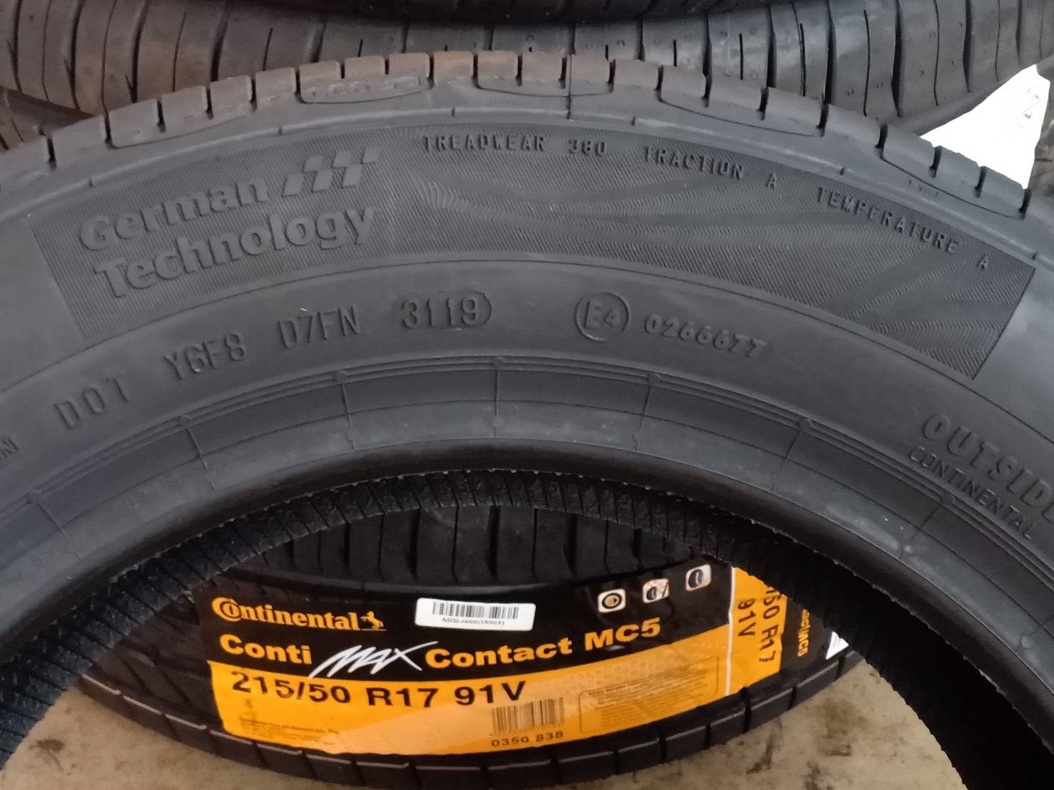 CONTINENTAL CC6 185/60R14 ยางใหม่ปี19 เส้นละ 1,750 บาท