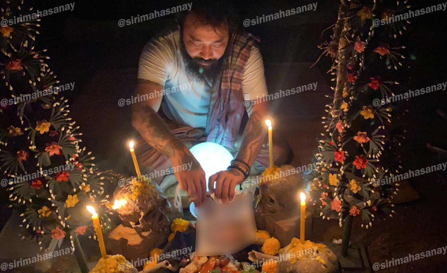 พิธีมนต์เสน่ห์จันทร์ อาจารย์เดี่ยว สุทธิกาโร สำนักสักยันต์เข็มเสน่ห์บูรพา