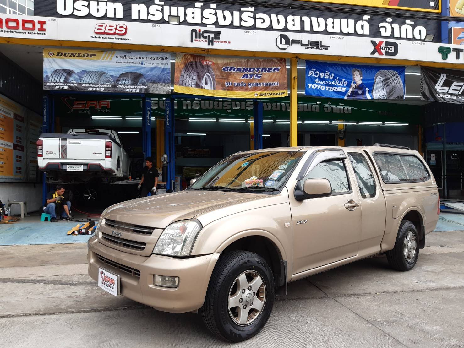 BRIDGESTONE DURAVIS R611 215/70R15 ยางสำหรับกระบะบรรทุก ราคาพิเศษ