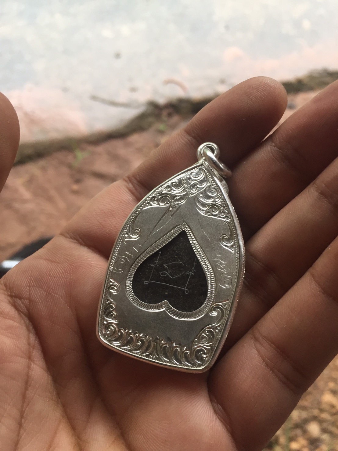 พระขุนแผน ป.1 เนื้อพิเศษ เนื้อสีผึ้ง 7 ป่าช้า