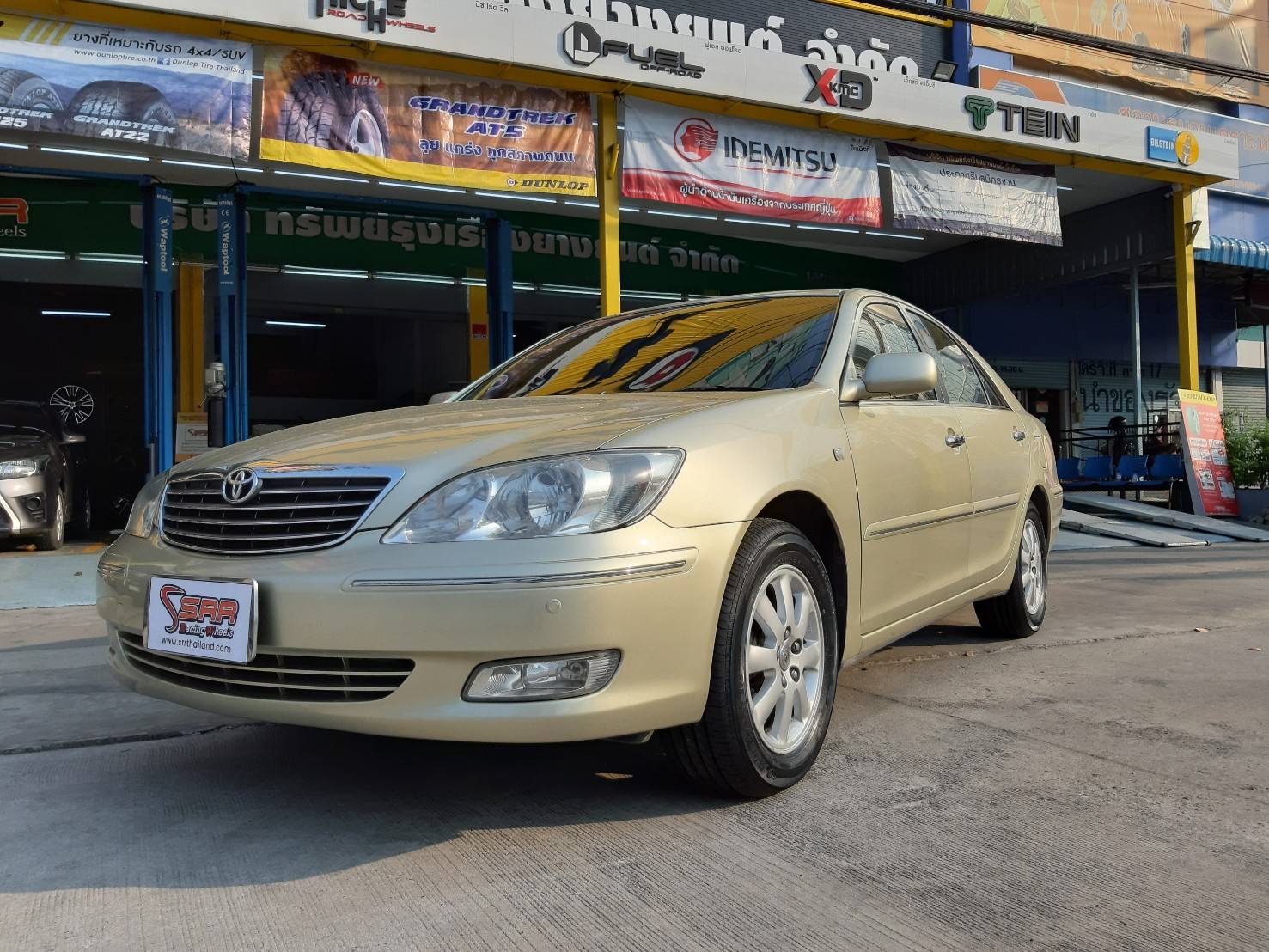 YOKOHAMA BluEarth E75 215/60R16 ยางใหม่ ปี2021 ราคาพิเศษ