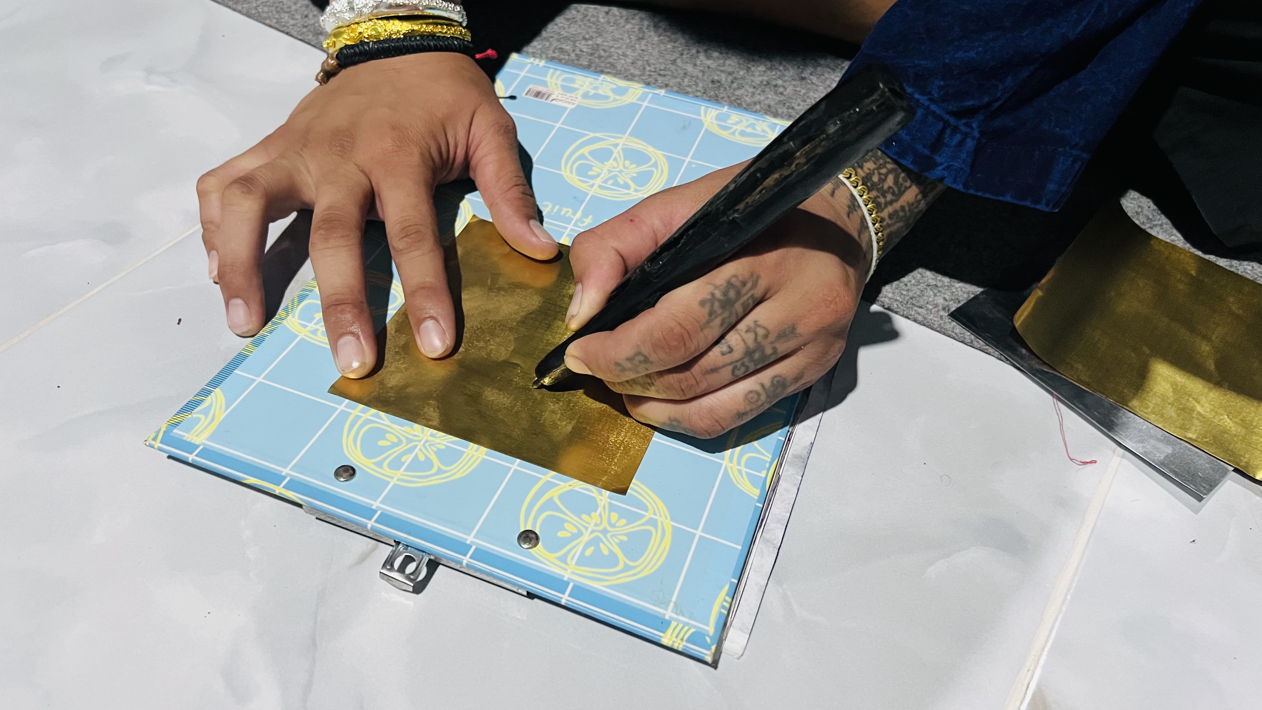 28/07/66 จารแผ่นตะกรุดสำหรับทำงั่ง อาจารย์ปอนด์ สมิงพราย ✔️