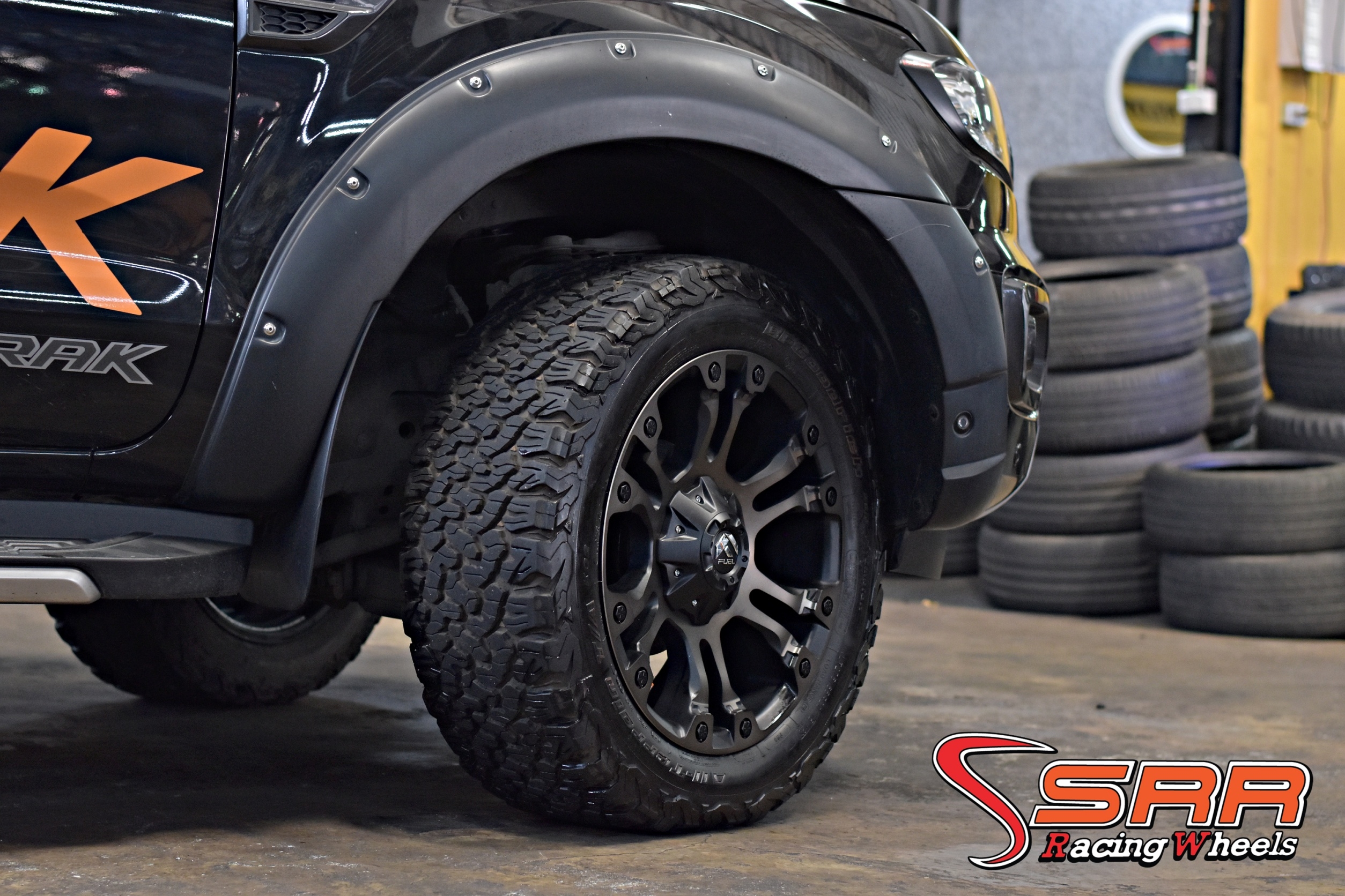 FUEL VAPOR 20x9 6x135/6x139.7 ET+20 MATTE BLACK MACHINED/TINT CLEAR