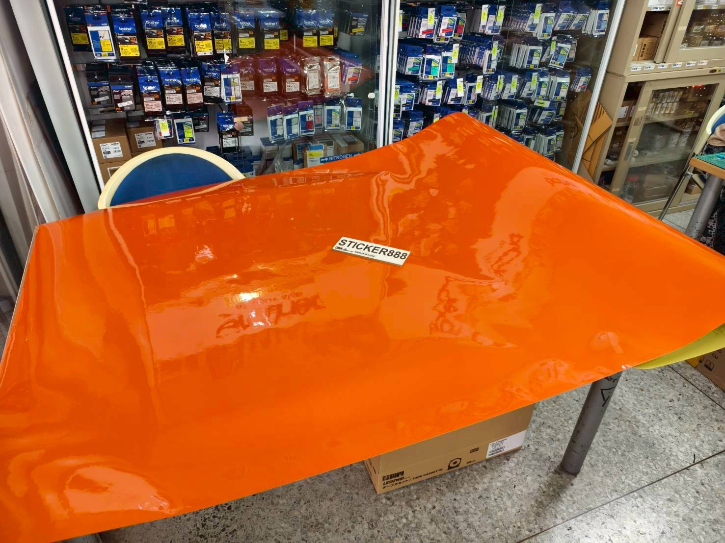 สติ๊กเกอร์สะท้อนแสง KIWALITE (ญี่ปุ่น) สีส้ม 9553 ขนาด 1240 cm x 45.7 M สติกเกอร์สี Engineer Grade KIWACAL