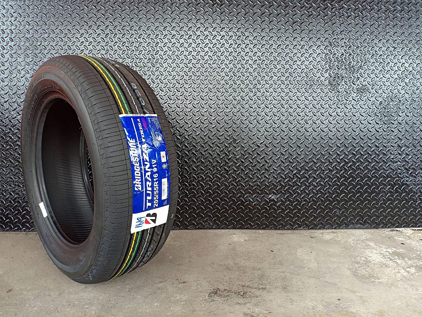 BRIDGESTONE TURANZA T005A 205/55R16 ราคาเส้นละ 4,500 บาท