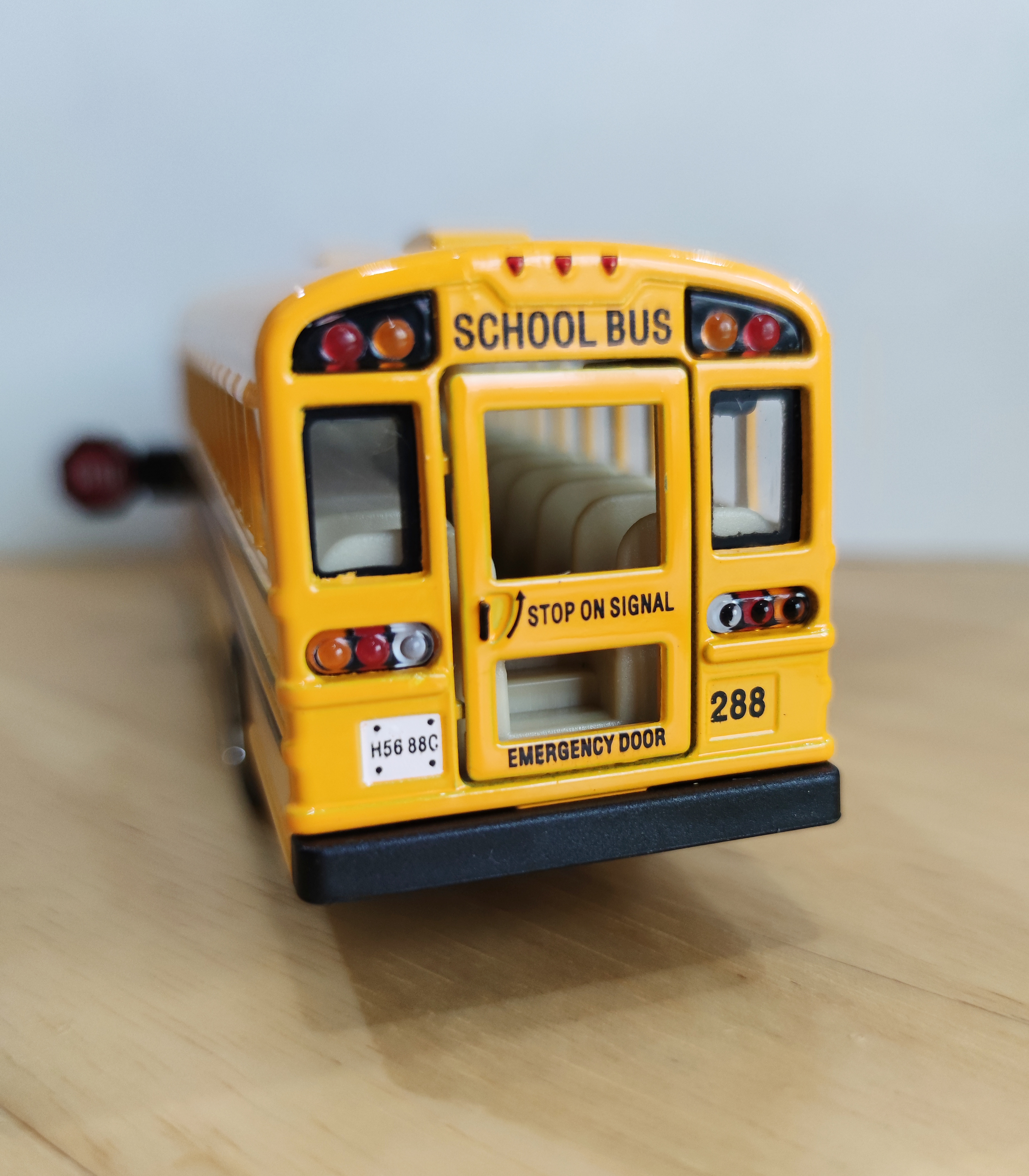 โมเดลรถเหล็ก รถโรงเรียน (ปลีก-ส่ง)