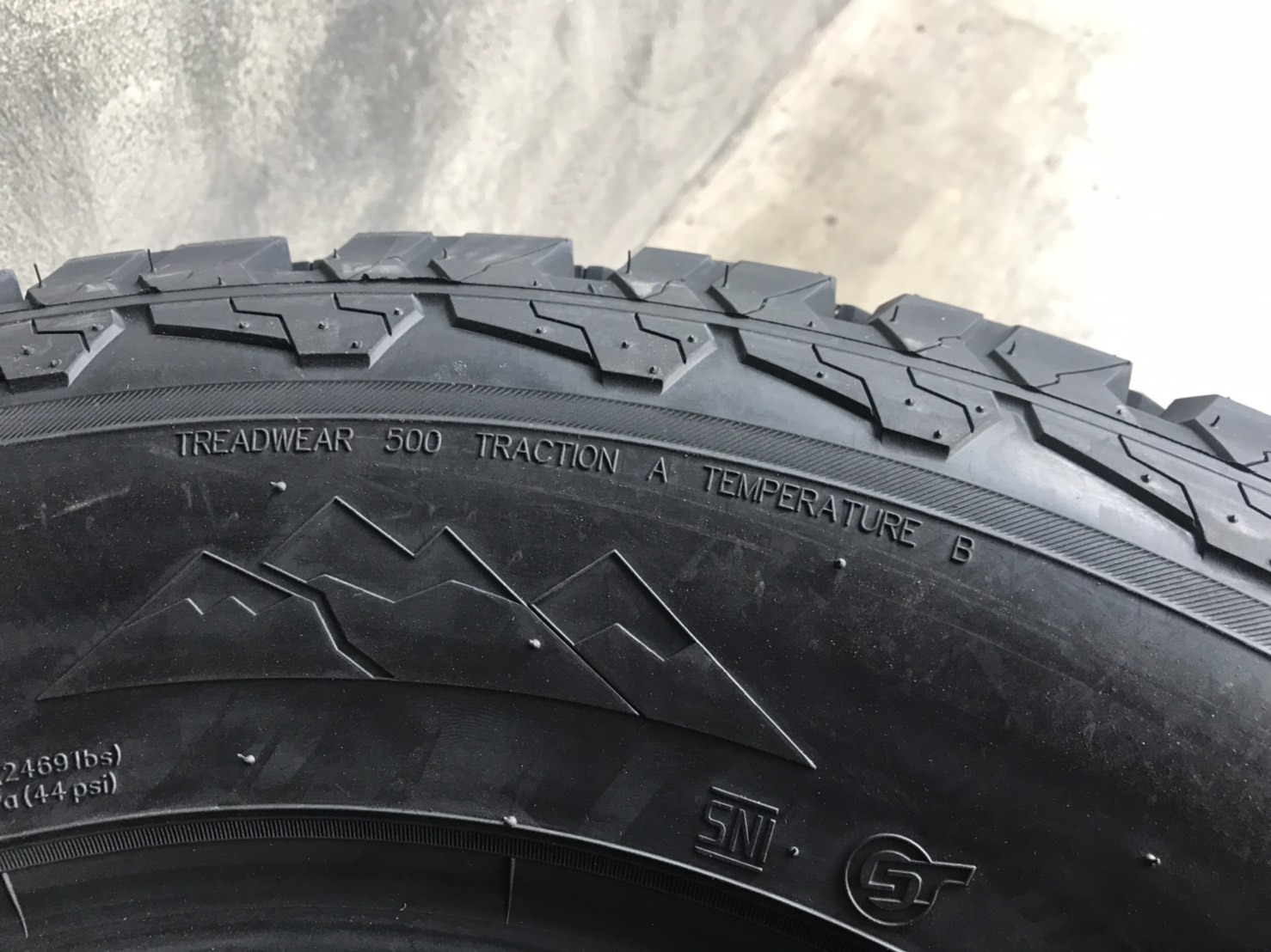 MAXXIS BRAVO A/T 980 265/65R17 ยางใหม่ปี19 ราคาพิเศษ