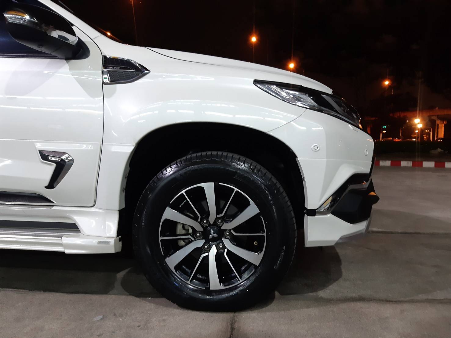 MICHELIN LATITUDE TOUR HP 265/60R18 ยางปี20 สำหรับกระบะ และSUV