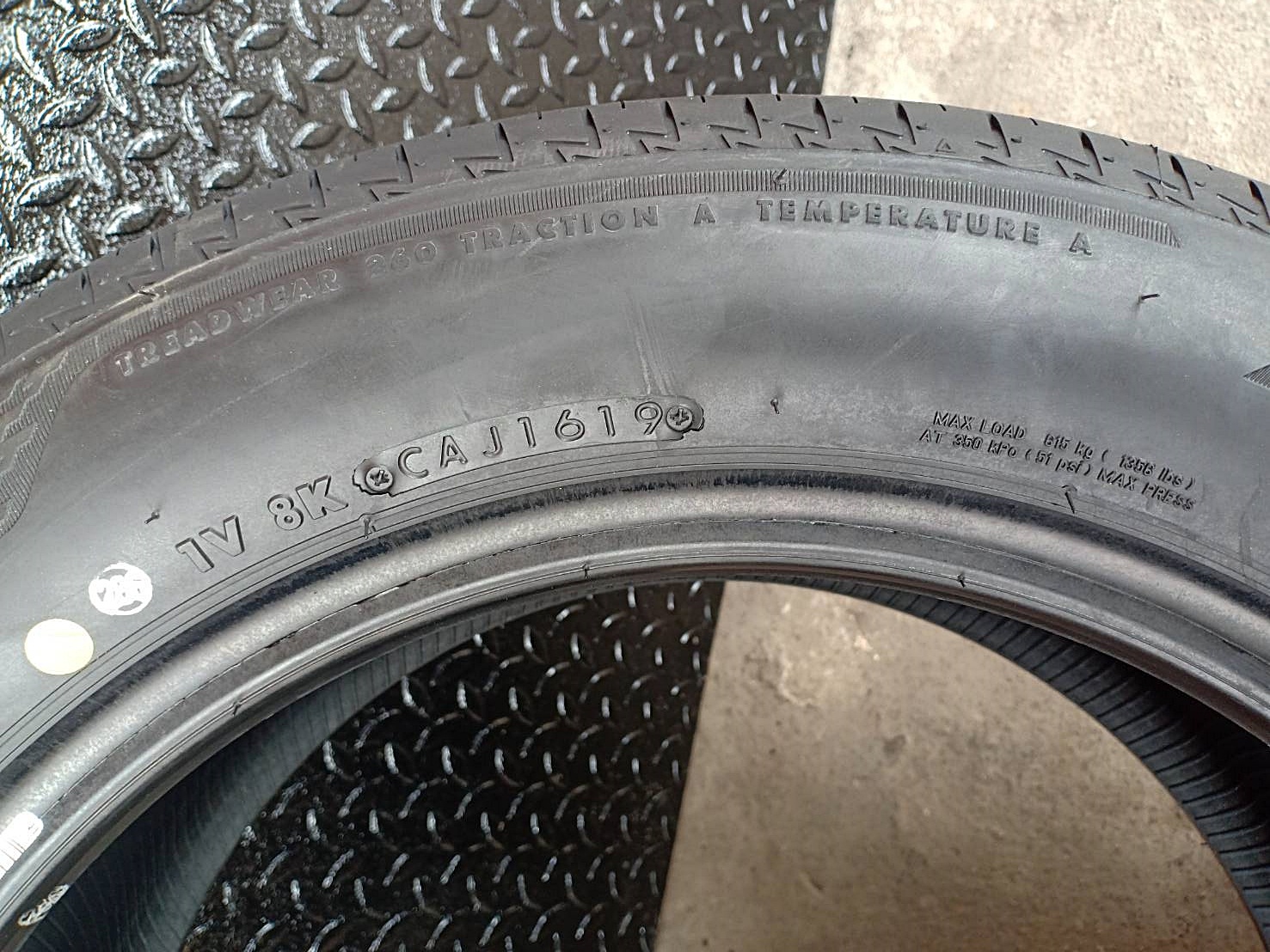BRIDGESTONE TURANZA T005A 205/55R16 ราคาเส้นละ 4,500 บาท