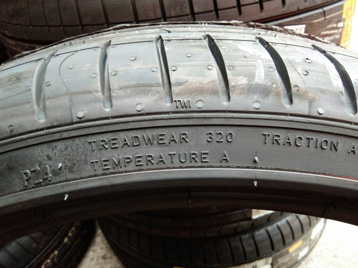 PIRELLI P ZERO PZ4 RUNFLAT (MOE) 245/35R20