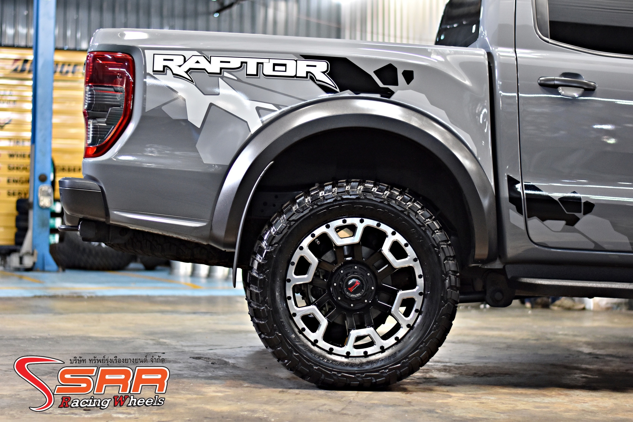 BFGoodrich Mud Terrain T/A KM3 305/55R20 ยางมัดเทอร์เรนU.S.A.