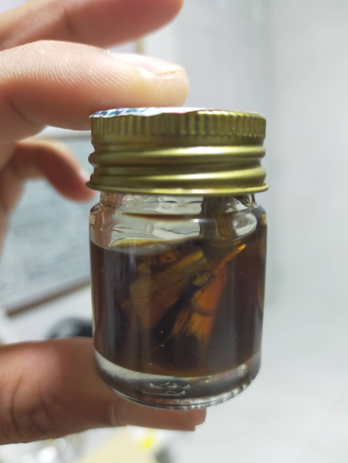 น้ำมันพรายฟ้าเหลือง อาจารย์ถมสายพราย