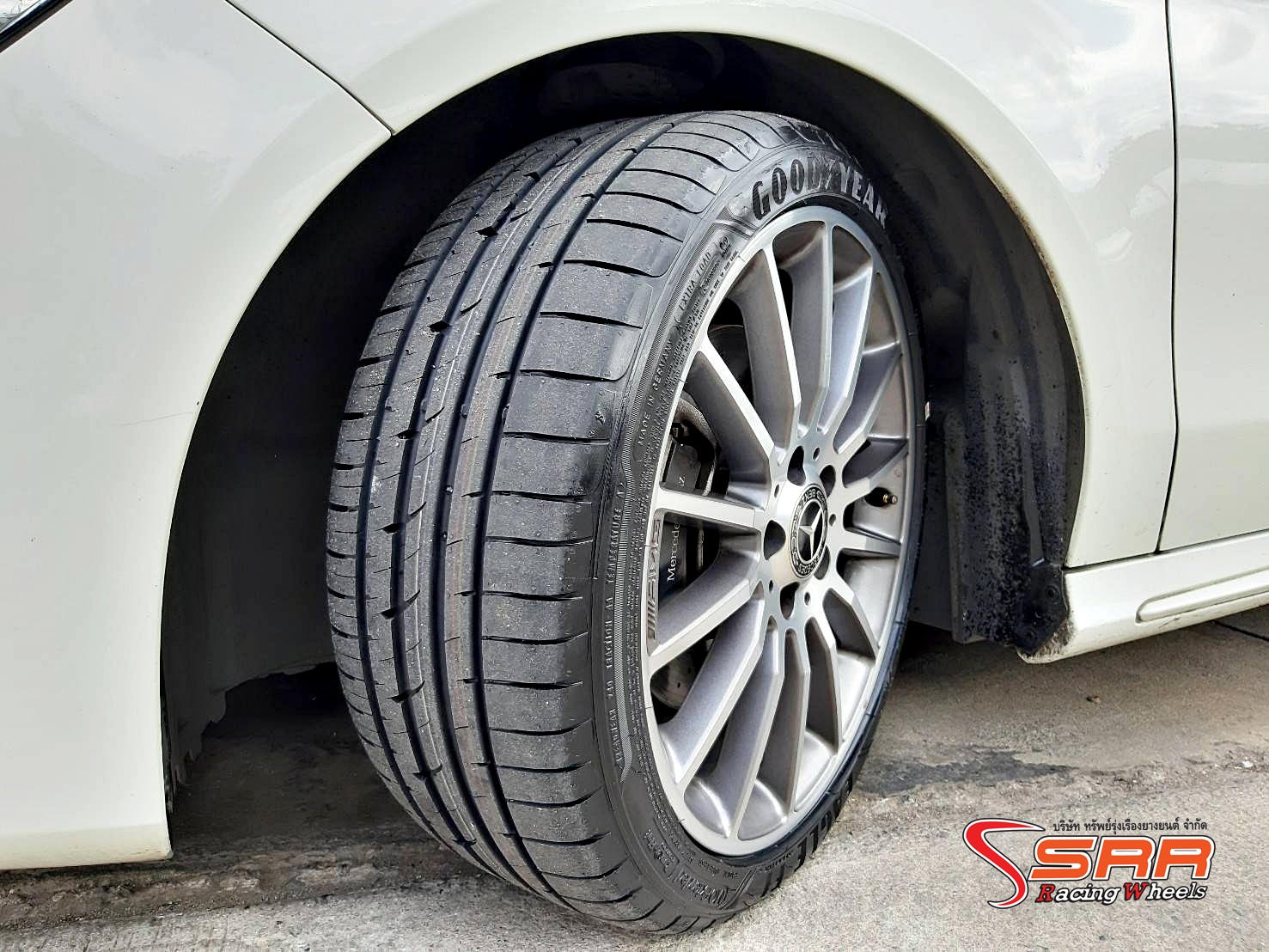 GOODYEAR Eagle F1 Asymmetric 2 ROF 225/40R18 ยางรันแฟลต ราคาพิเศษ