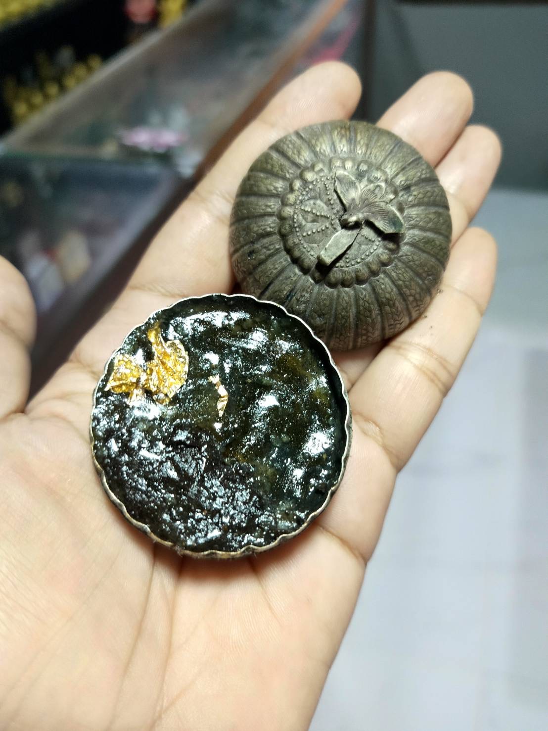 สีผึ้งลูกกรอก 100 ศพ (ตลับครู) อาจารย์เสือ สำนักคนเลี้ยงผี