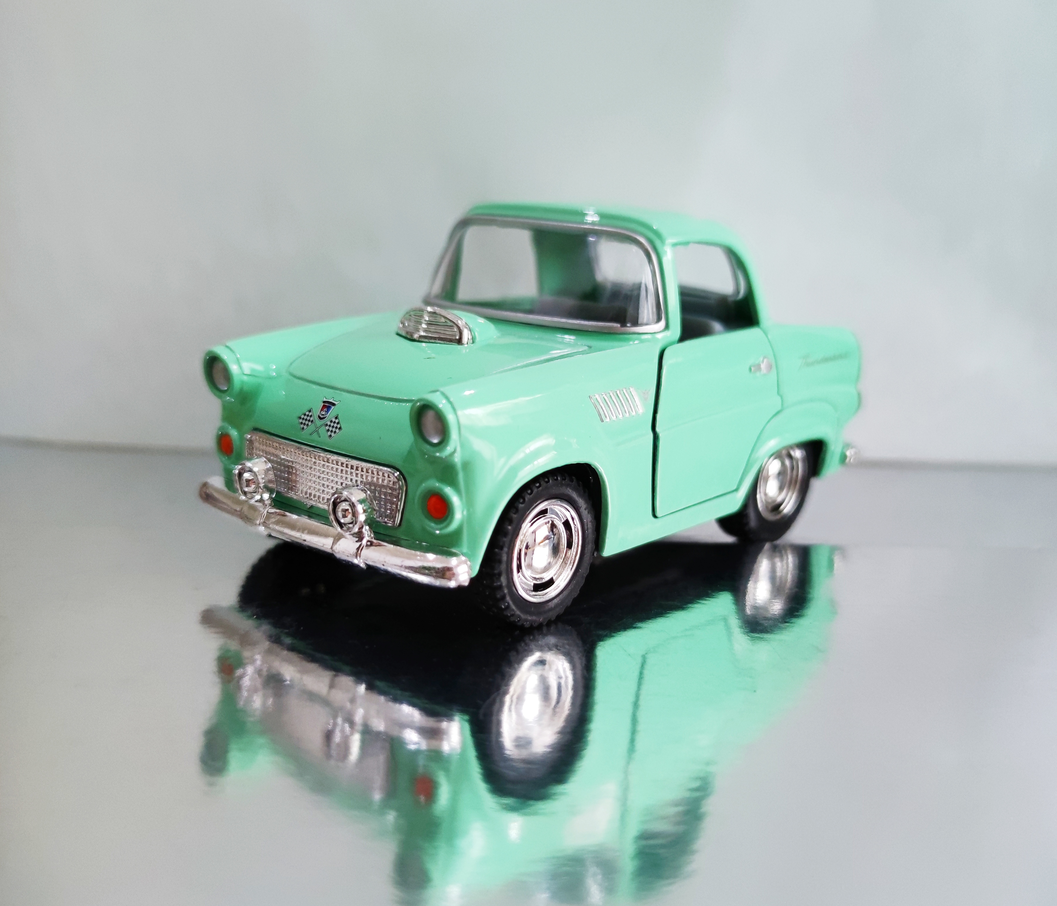 โมเดลรถเหล็ก 1955 Ford Thunderbird ขนาด 4 นิ้ว (ปลีก-ส่ง)