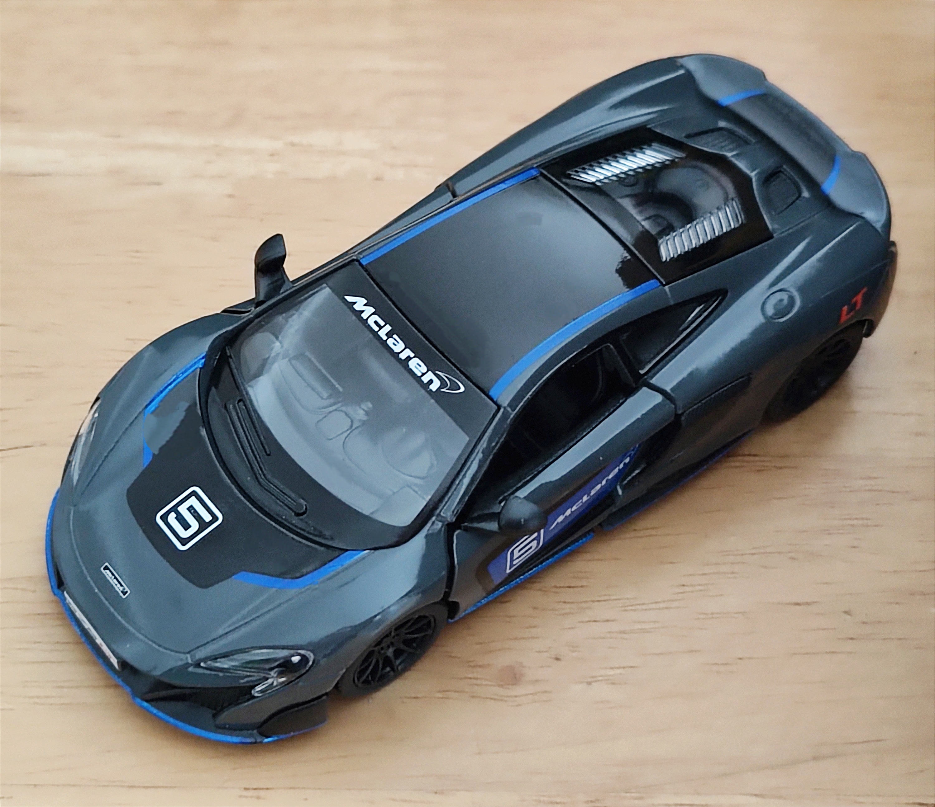 McLaren 675LT Scale 1:36 โมเดลรถเหล็ก (ปลีก-ส่ง)