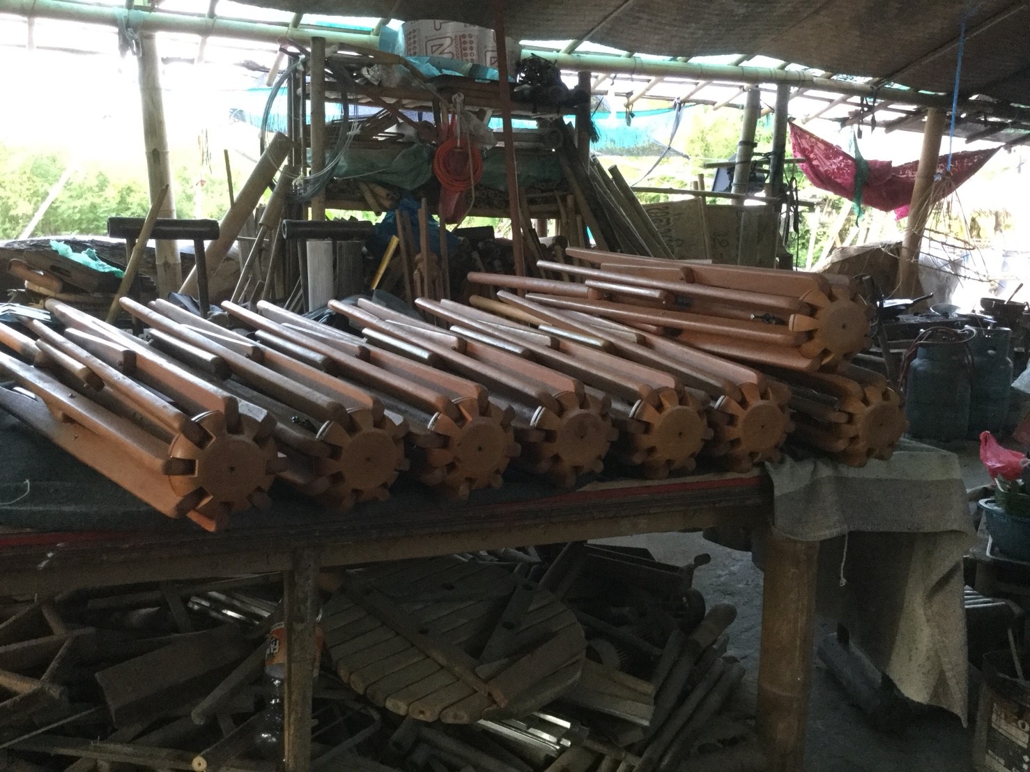 ร่มไม้บ่อสร้าง