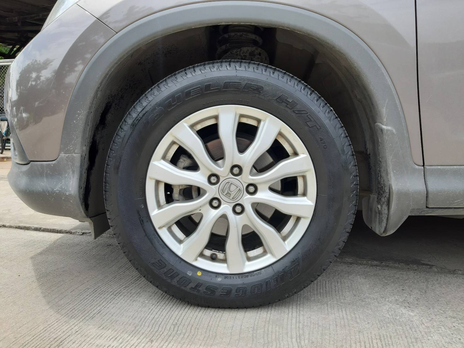 BRIDGESTONE DUELER H/T 470 225/65R17 ยางปี20 ราคาพิเศษ