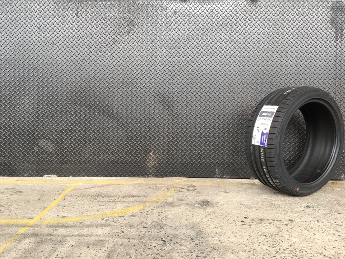 MARSHAL MU12 225/40ZR18