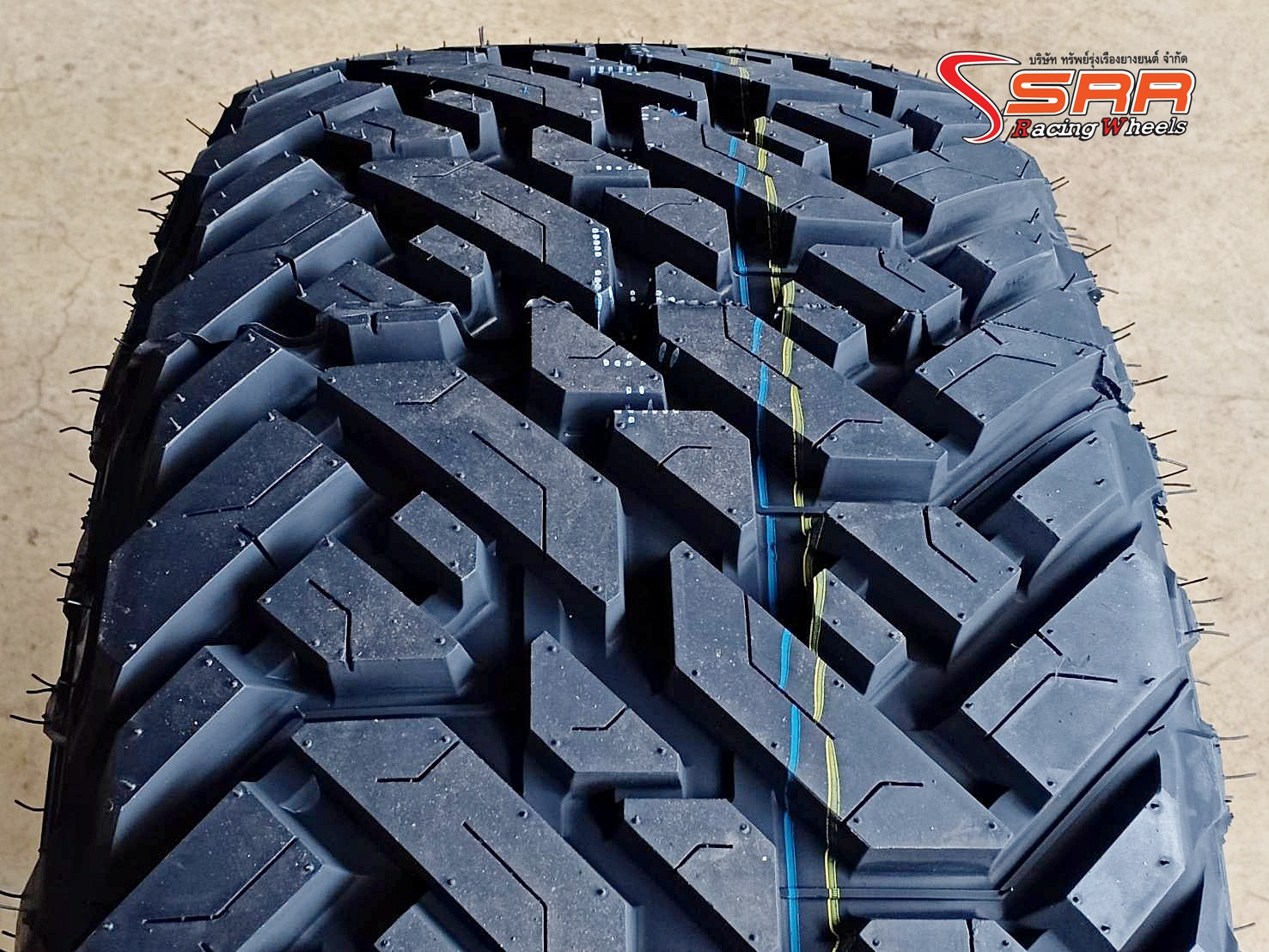FUEL OFF-ROAD GRIPPER M/T 33x12.5R20 ยางMud-Terrain ราคาพิเศษ