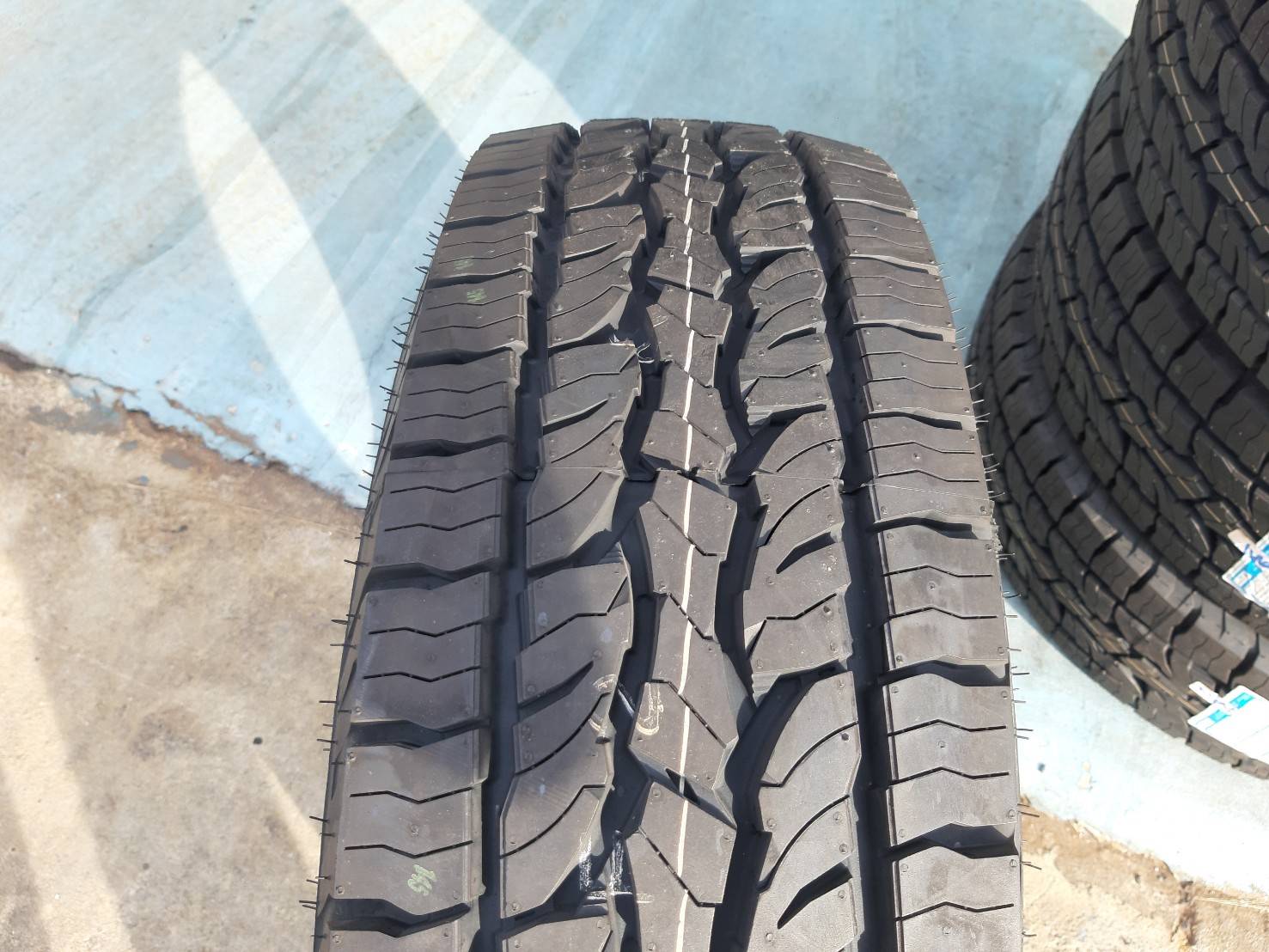 DUNLOP GRANDTREK AT5 235/75R15 ยางปี20 ราคาพิเศษ